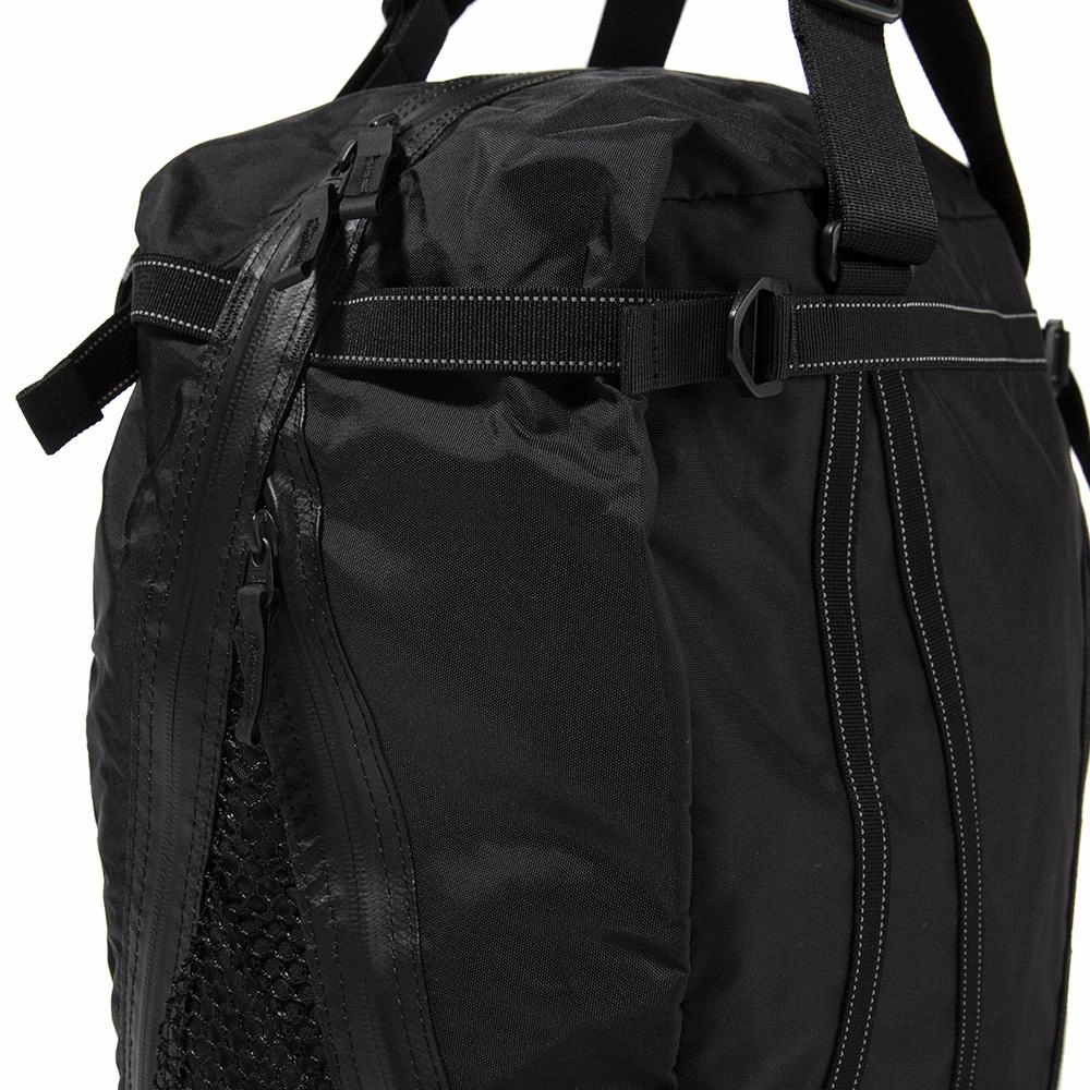 and wander 25L Tote Bag / Black