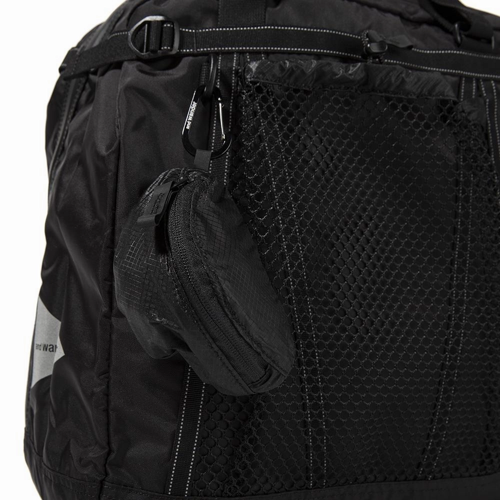 and wander 25L Tote Bag / Black