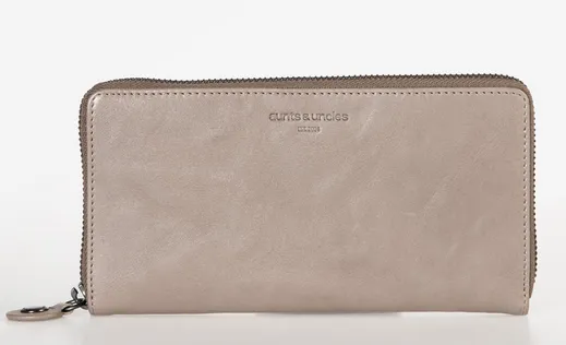 Aunts & Uncles Grandma's Luxury Club Cynthia Wallet