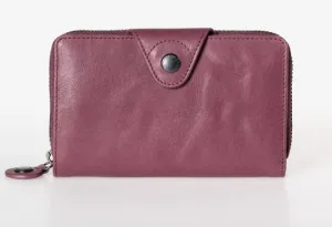 Aunts & Uncles Grandma's Luxury Club Francis Wallet