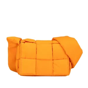 Bottega Veneta Cassette Synthetic Clutch Bag (Pre-Owned)