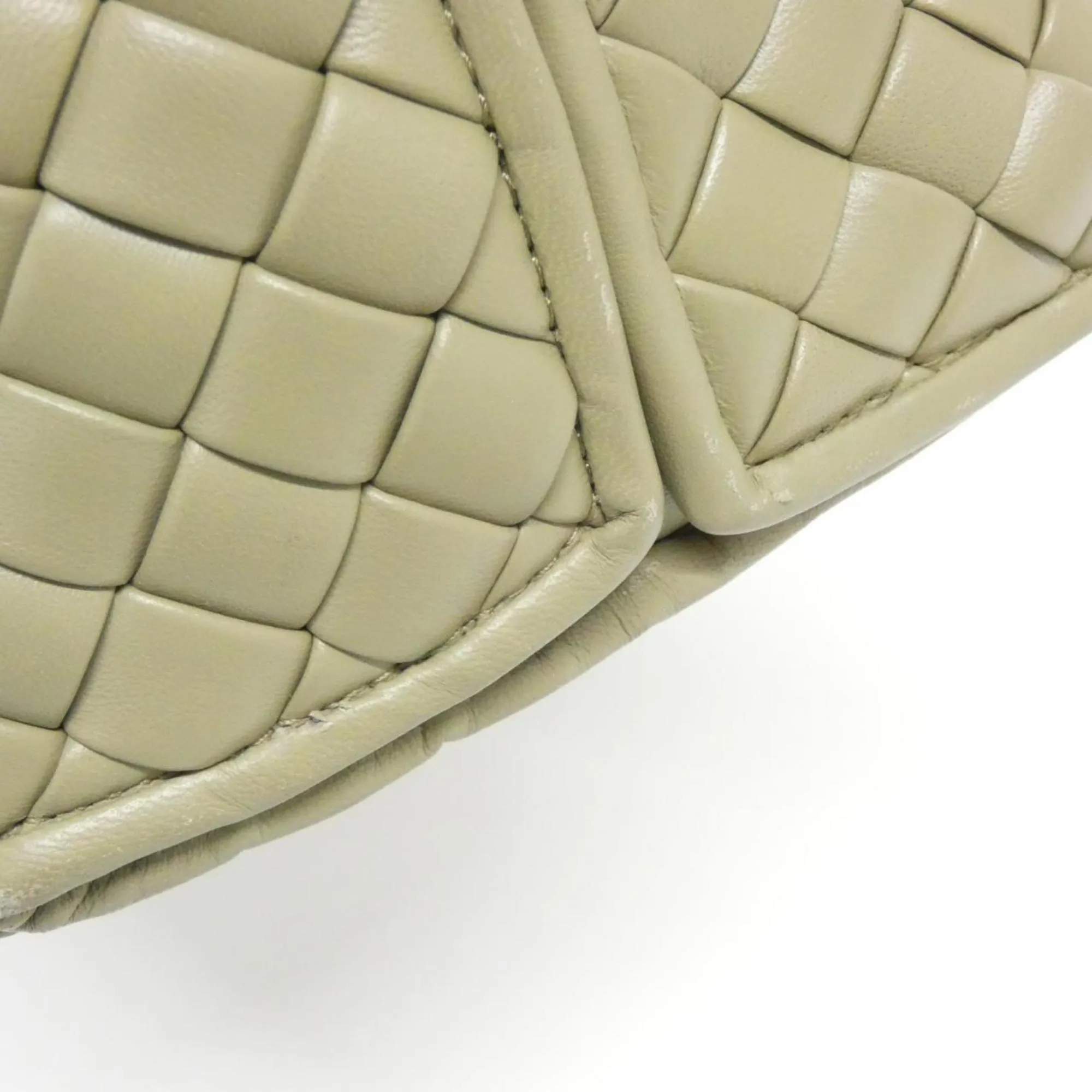 Bottega Veneta Leather Handbag (Pre-Owned)