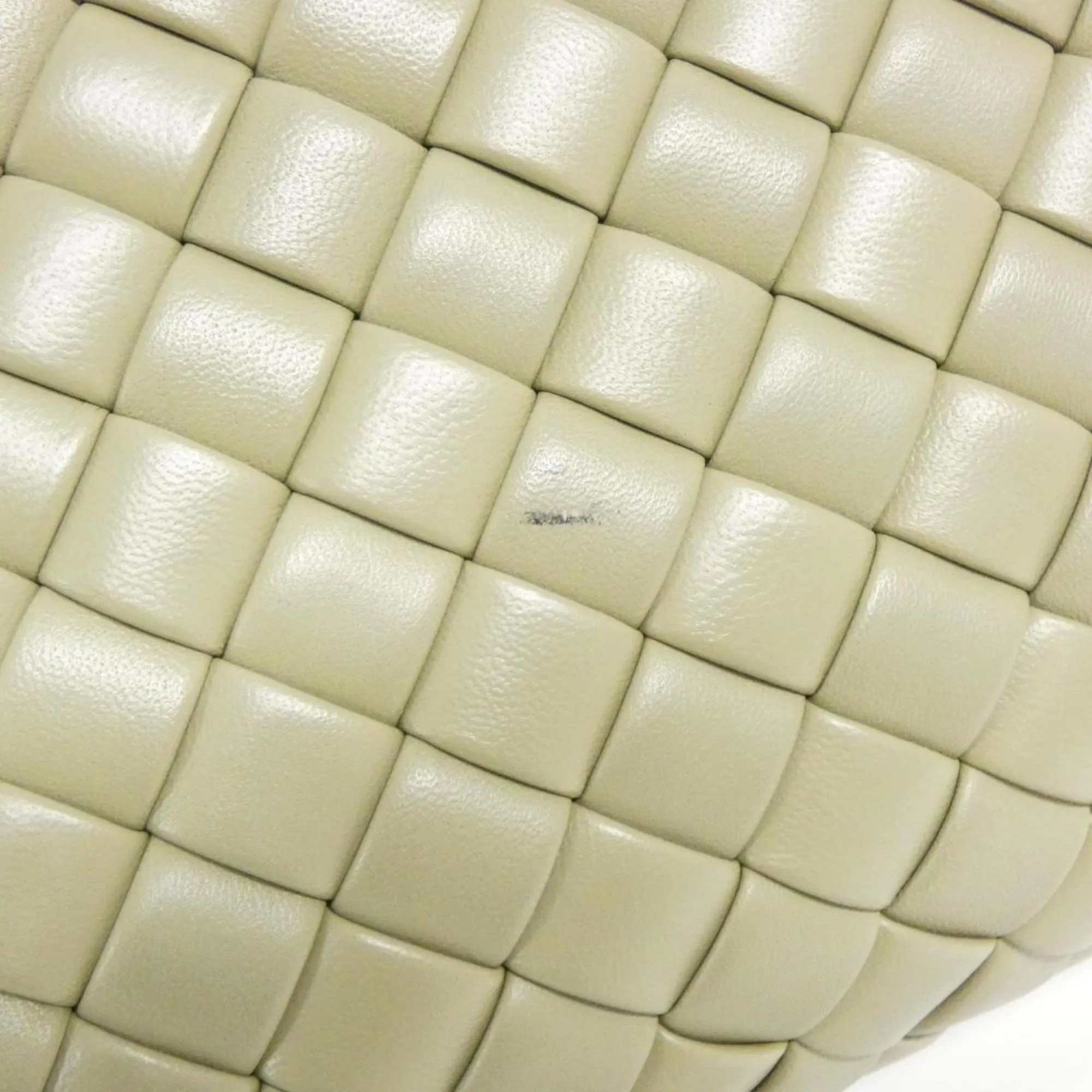 Bottega Veneta Leather Handbag (Pre-Owned)