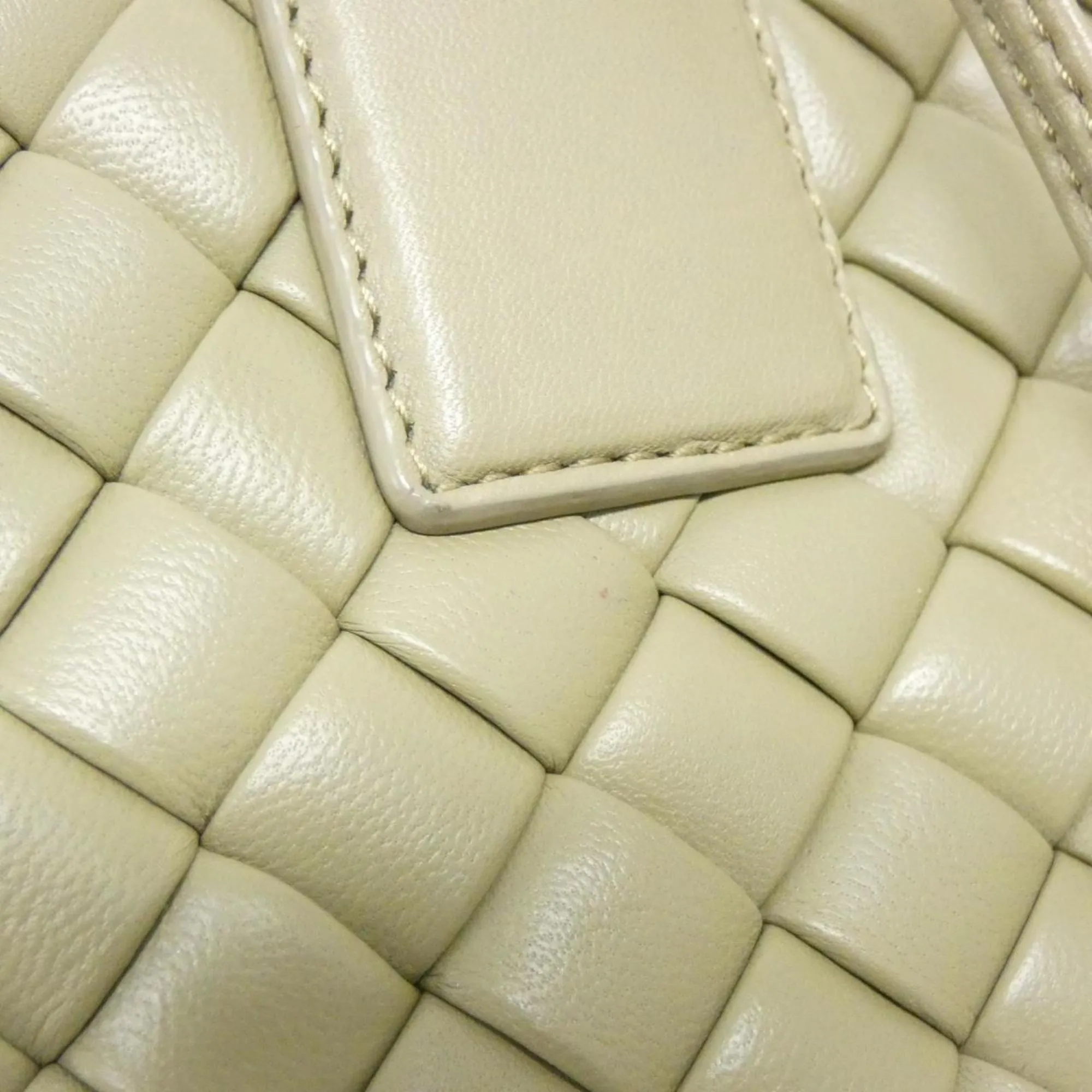 Bottega Veneta Leather Handbag (Pre-Owned)