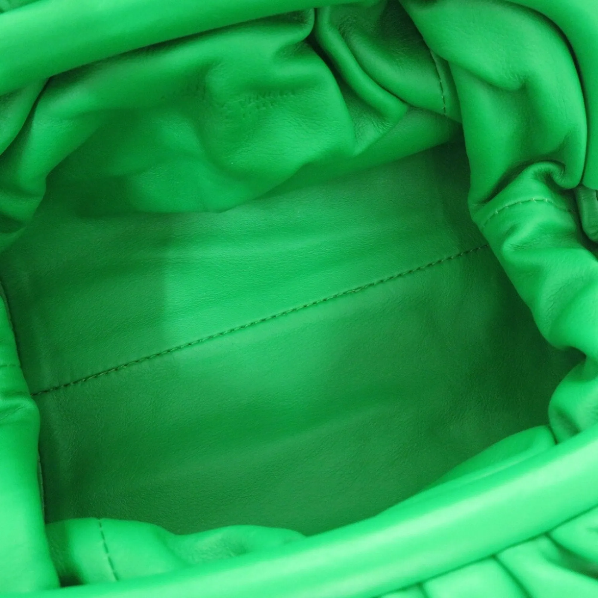 Bottega Veneta The Pouch Leather Clutch Bag (Pre-Owned)