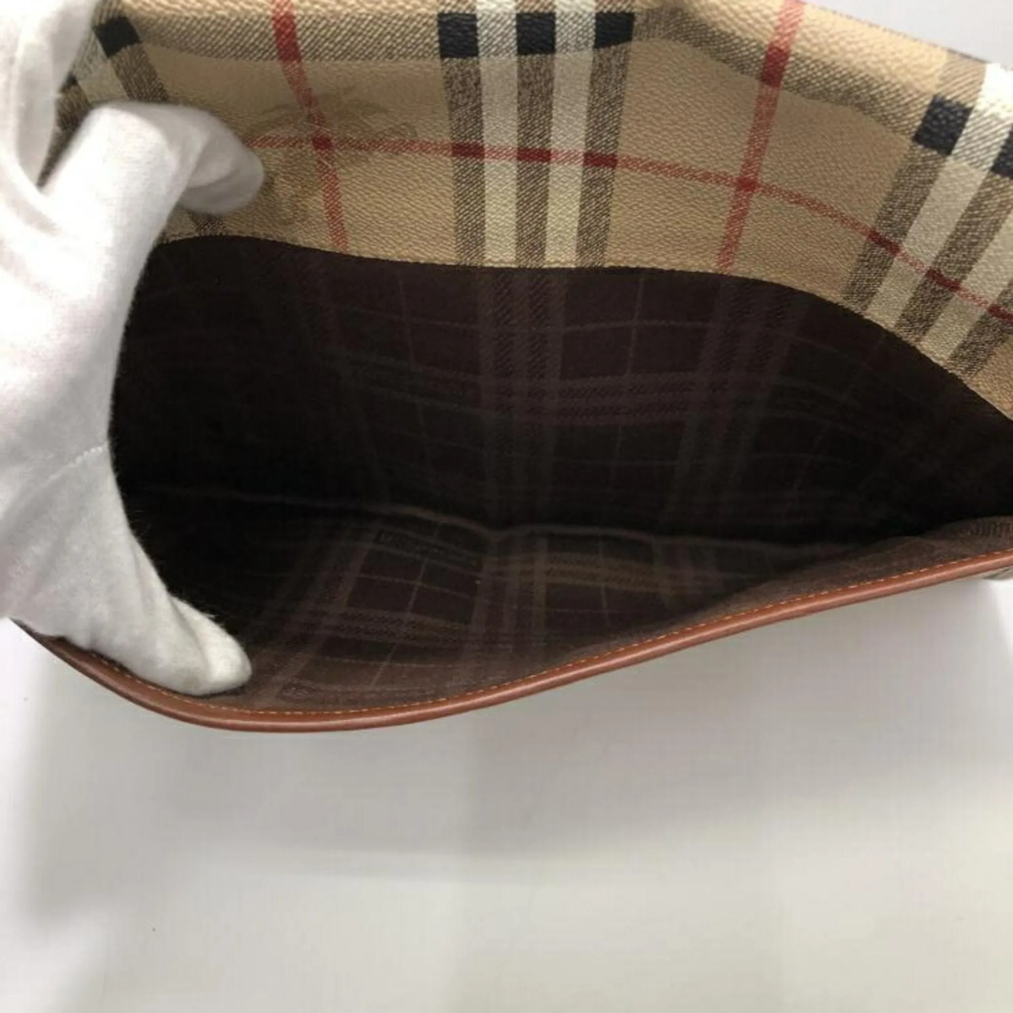 Burberry Clutch Bag (Pre-Owned)