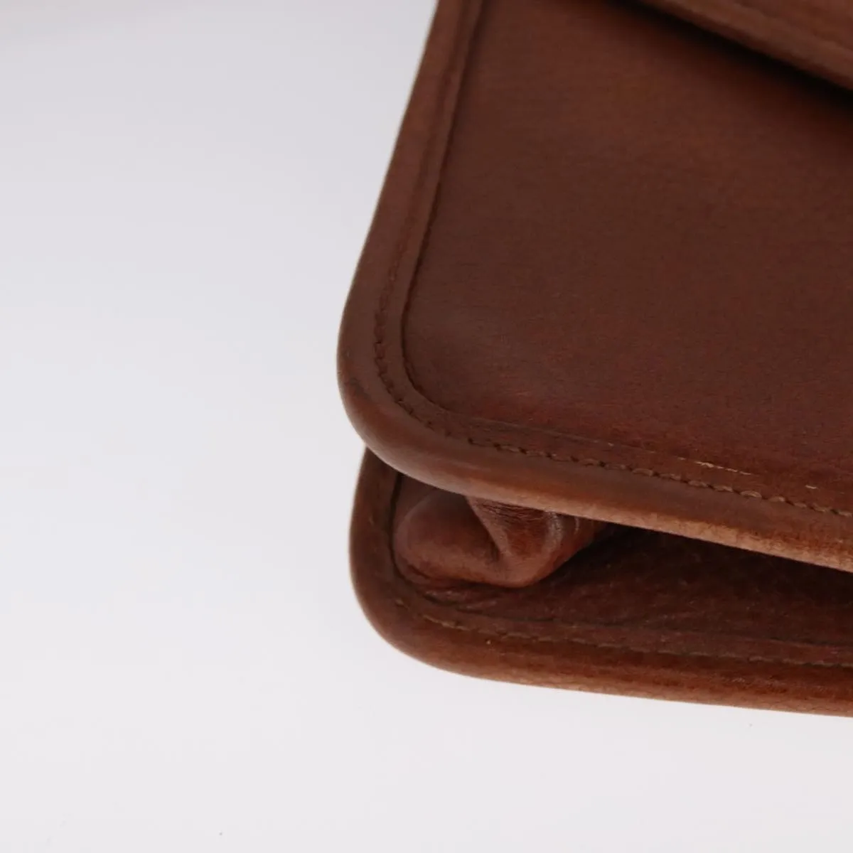Burberry Leather Clutch Bag (Pre-Owned)