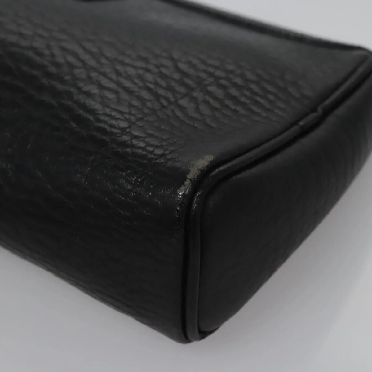 Burberry Leather Clutch Bag (Pre-Owned)