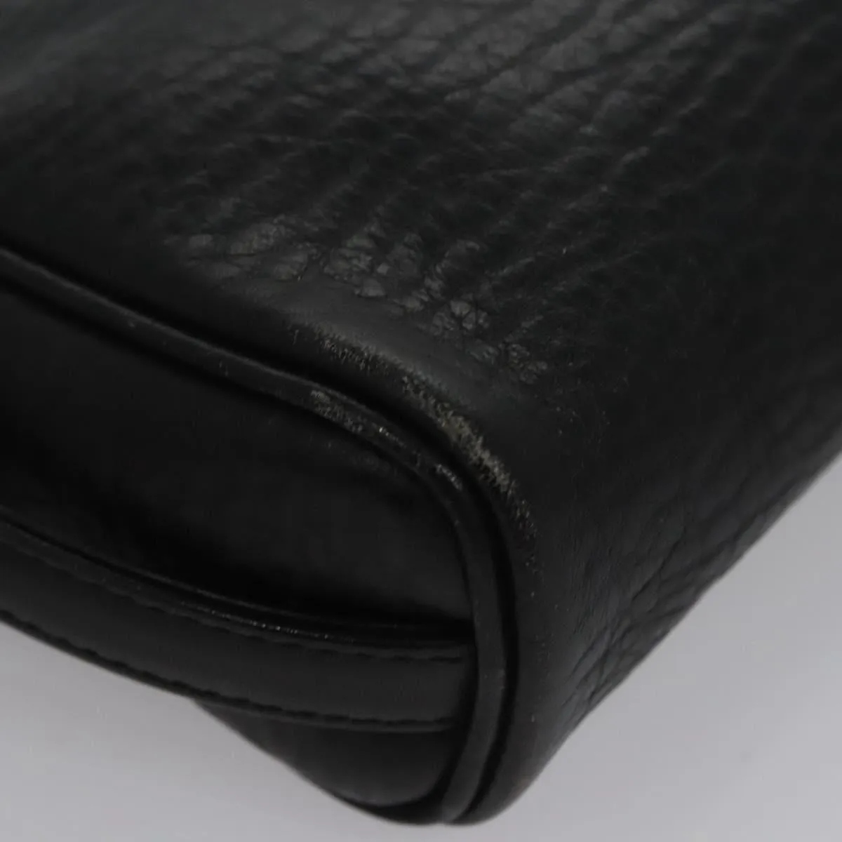 Burberry Leather Clutch Bag (Pre-Owned)
