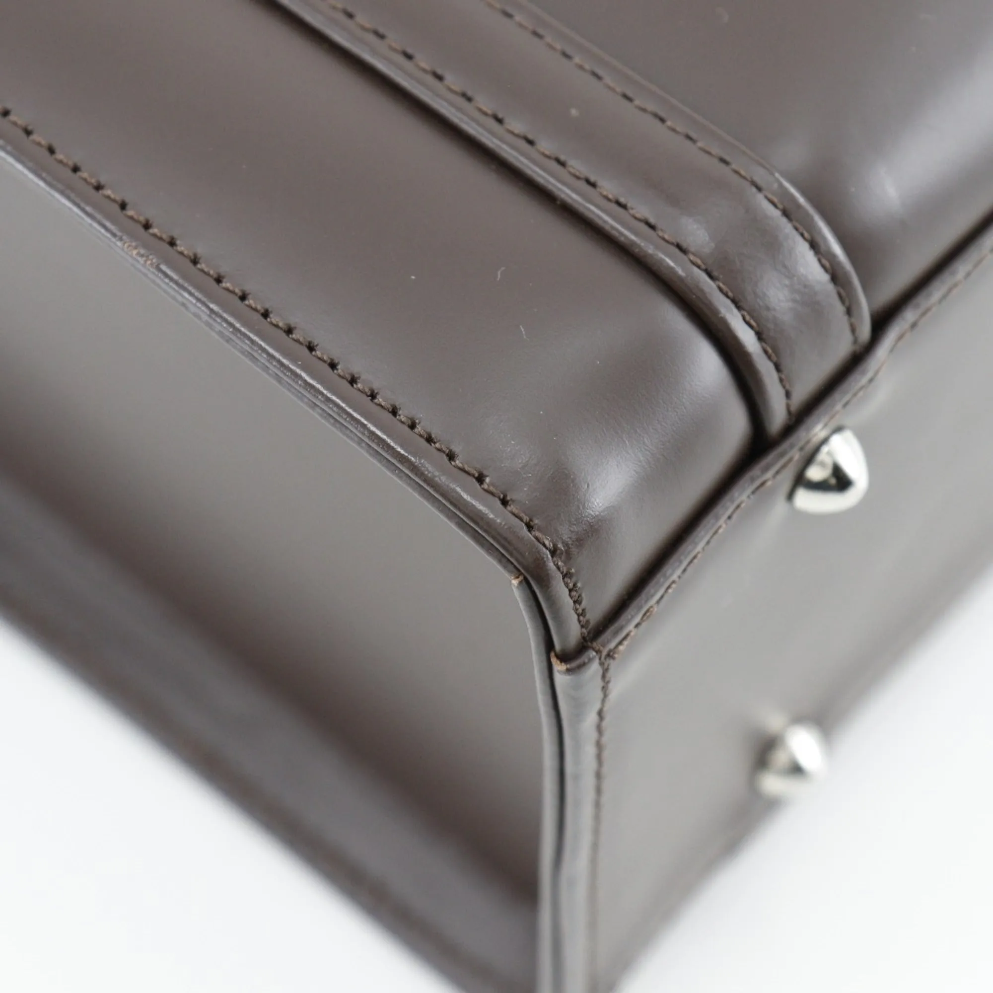 Burberry  Leather Handbag (Pre-Owned)