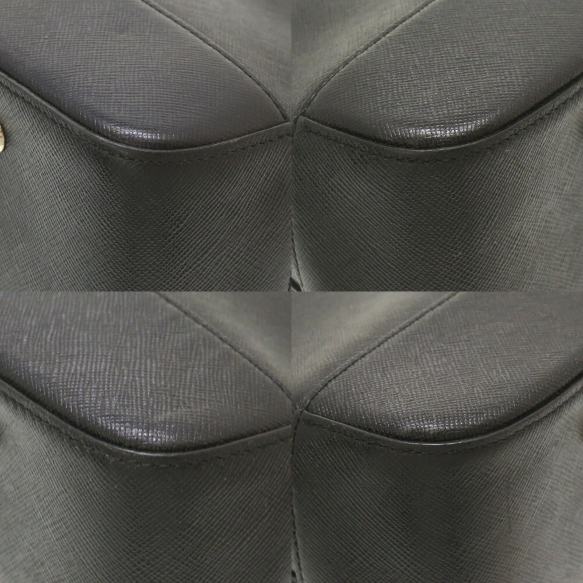 Burberry  Leather Handbag (Pre-Owned)