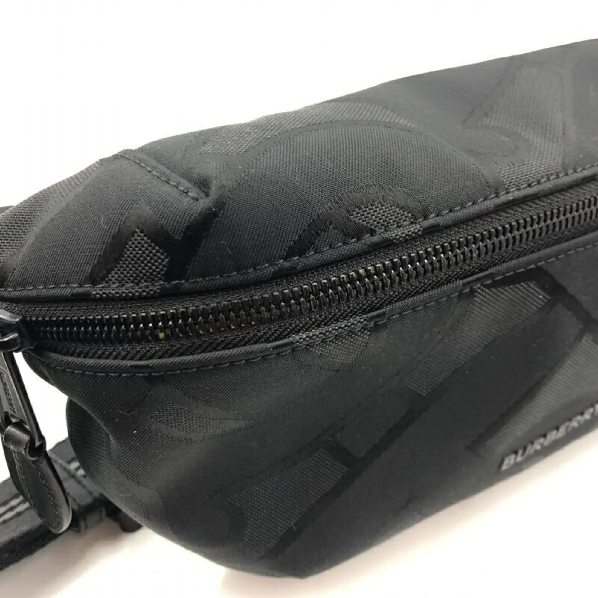 Burberry Sonny Canvas Clutch Bag (Pre-Owned)