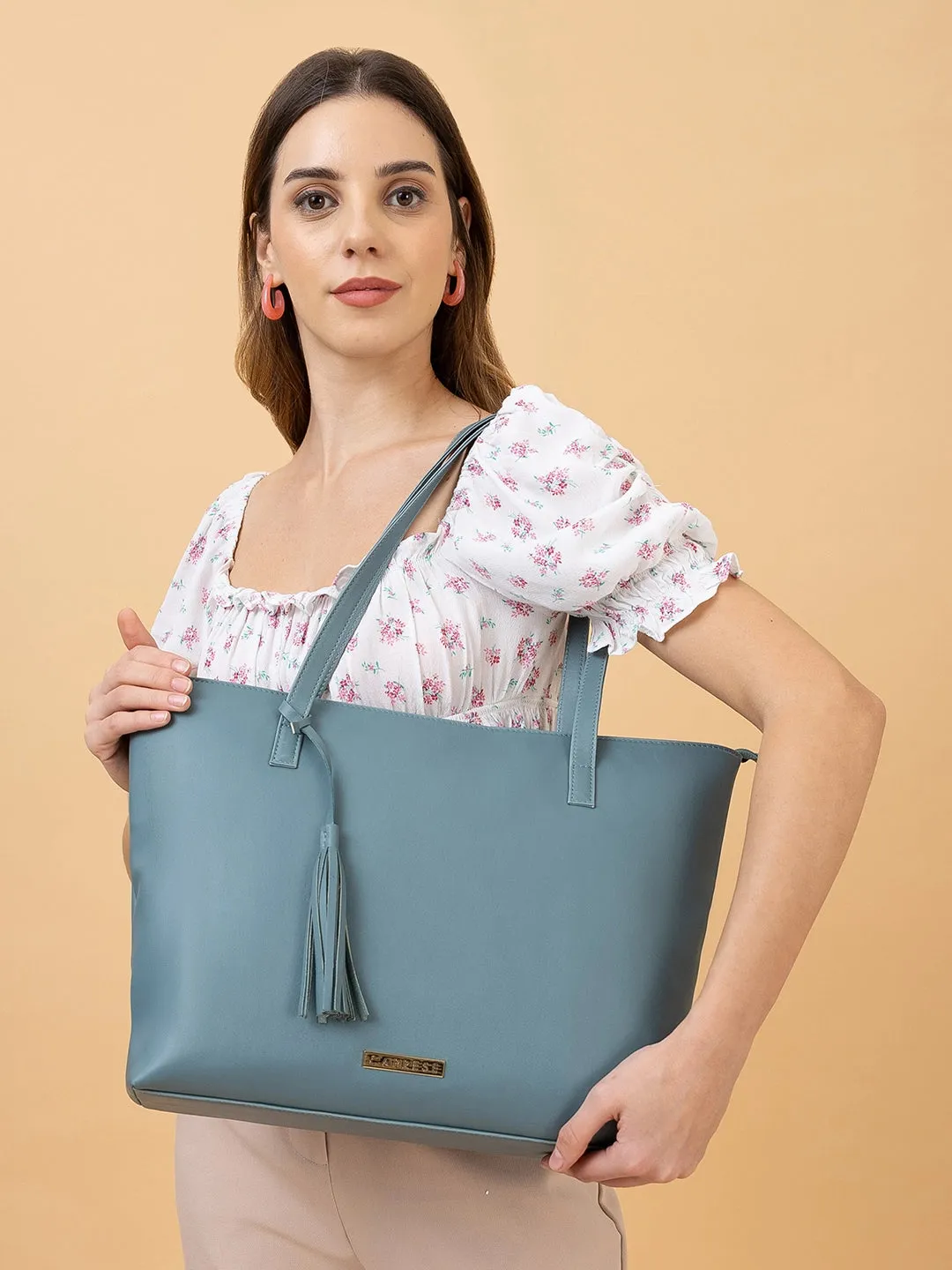 Caprese Vinci Medium Green Tote Bag