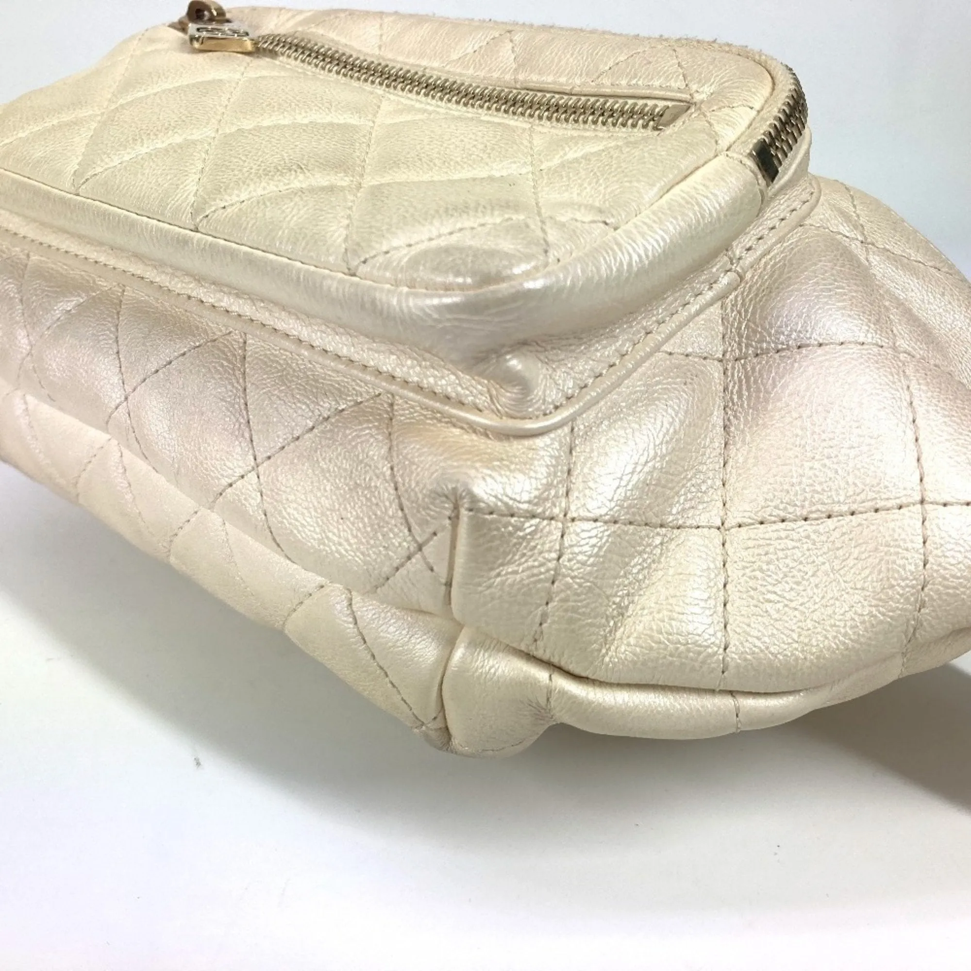 Chanel Champagne gold gold Leather Fanny Pack Handbag (Pre-Owned)