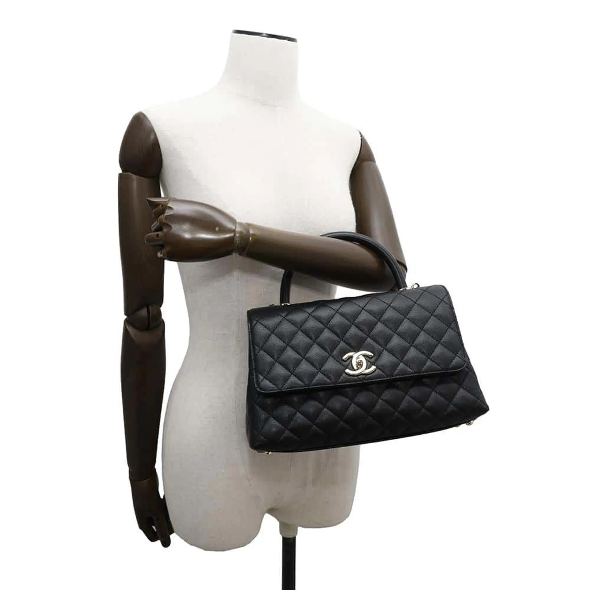 Chanel Grained Calfskin Handbag (Pre-Owned)