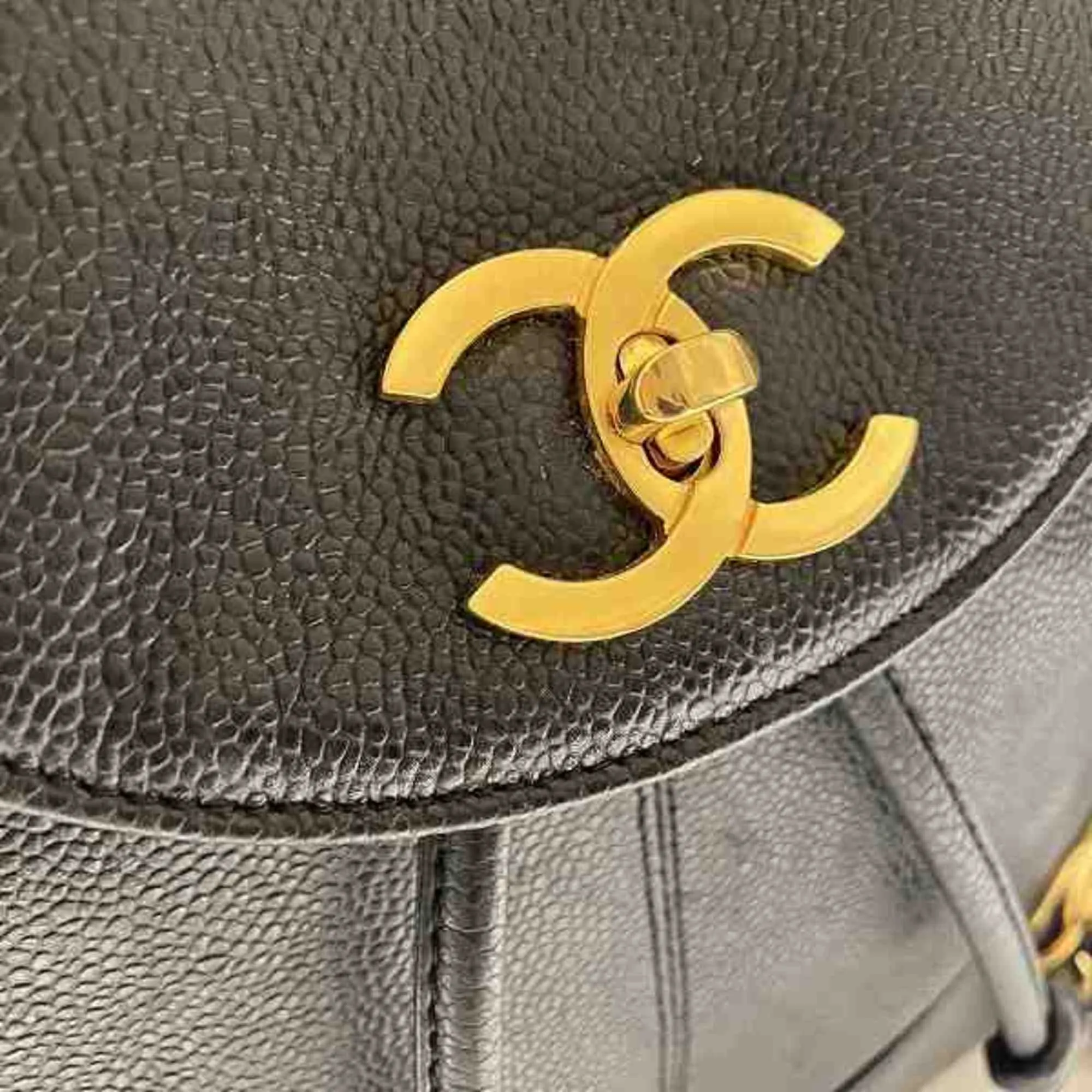 Chanel Leather Backpack Bag (Pre-Owned)