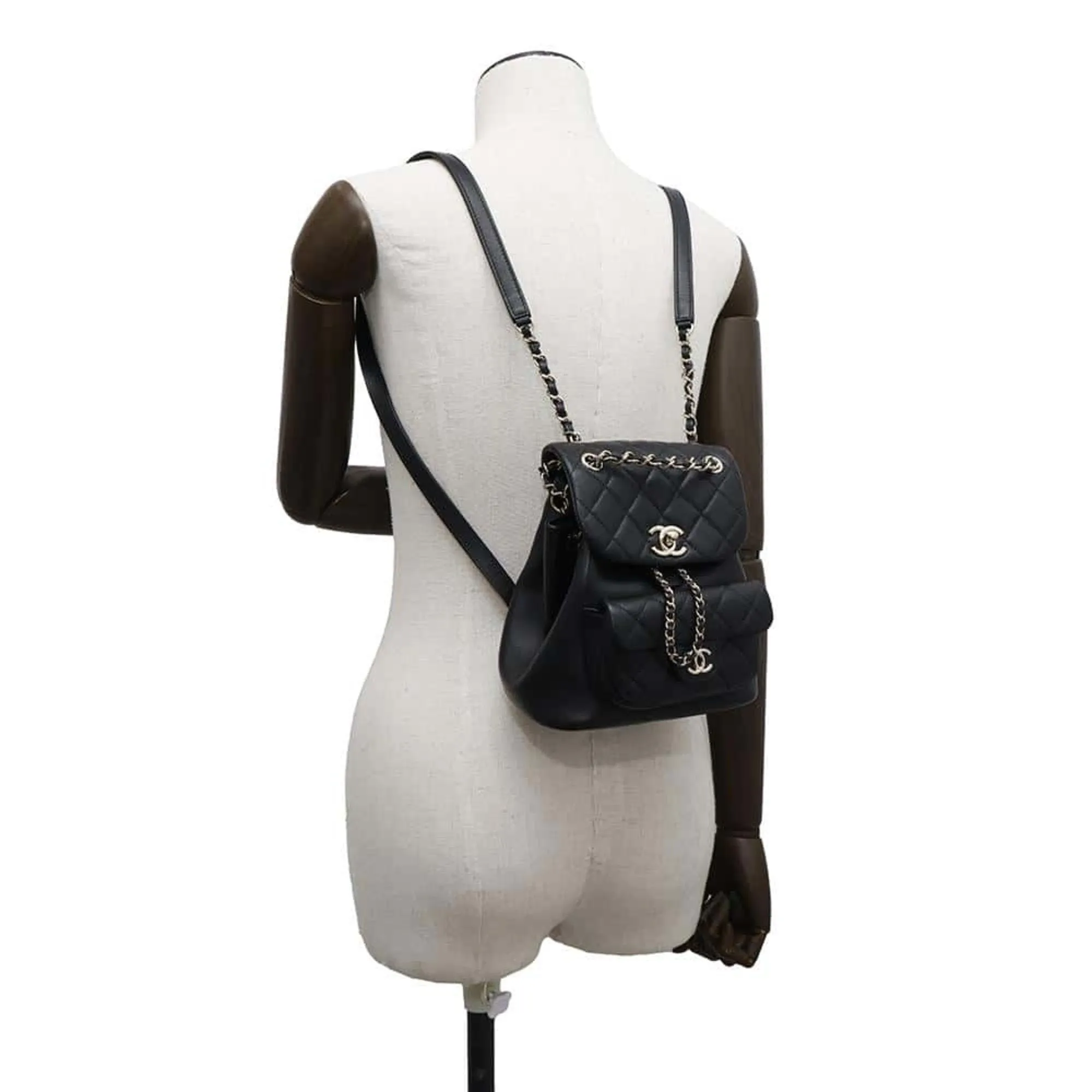 Chanel Leather Backpack (Pre-Owned)