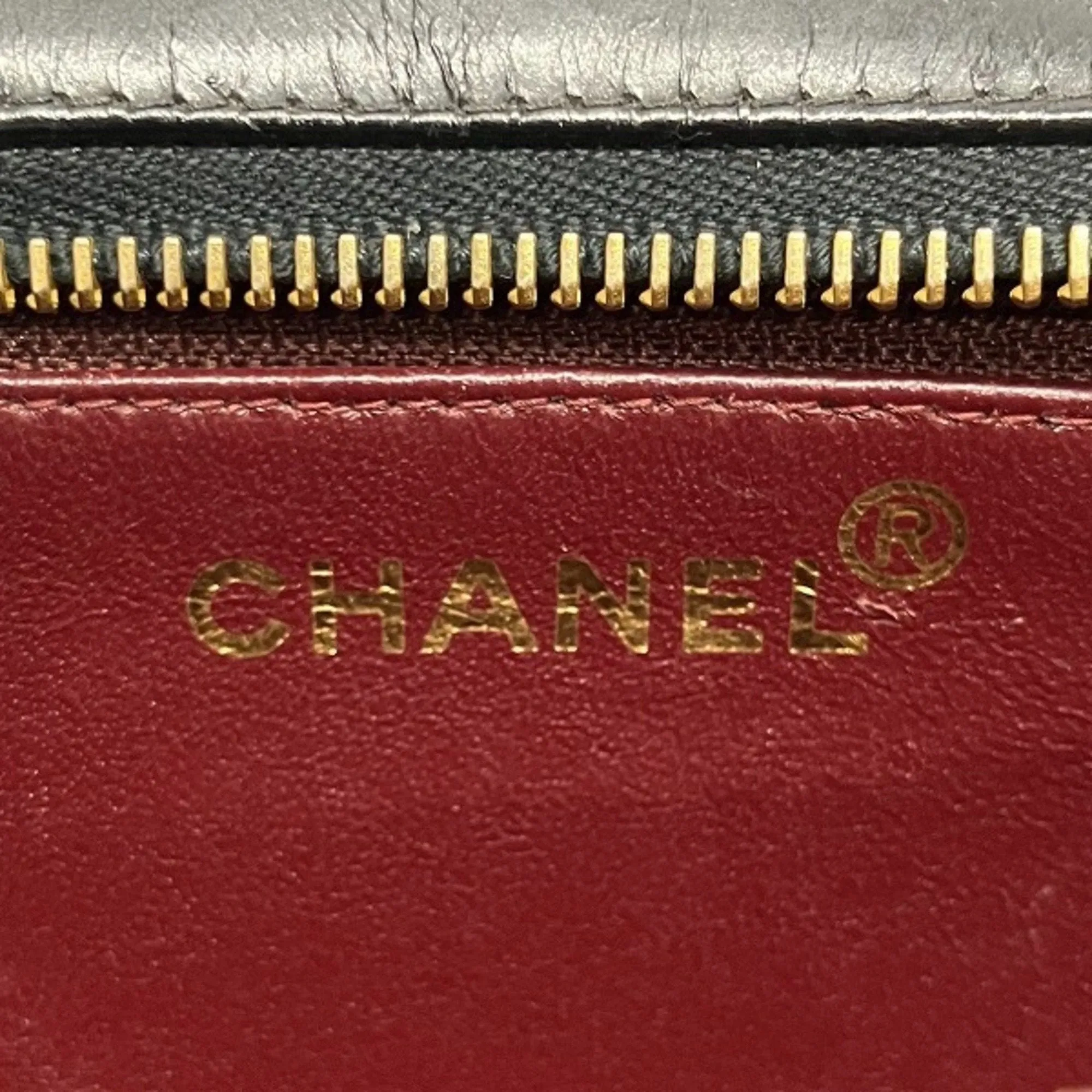 Chanel Leather Clutch Bag (Pre-Owned)