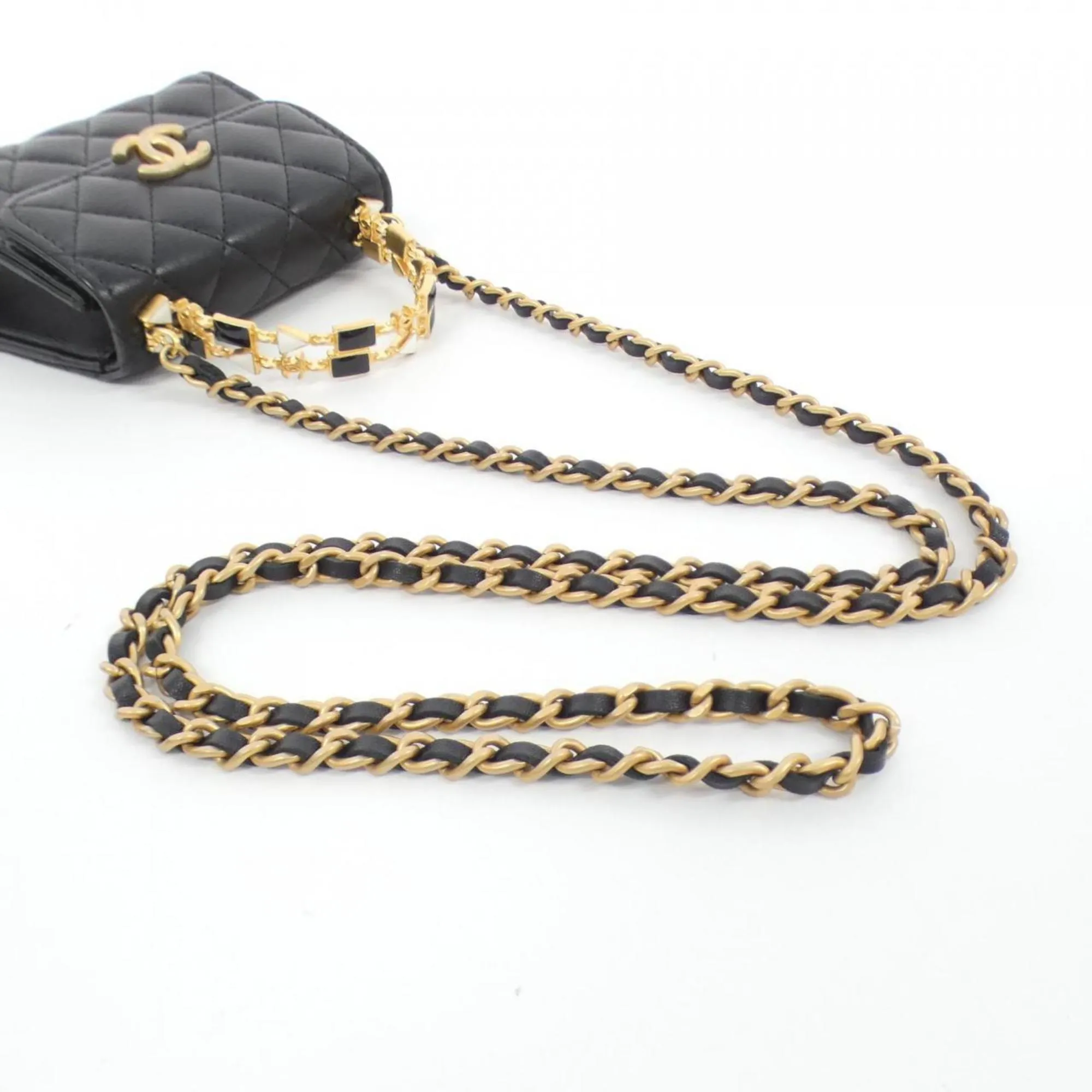 Chanel Leather Handbag (Pre-Owned)