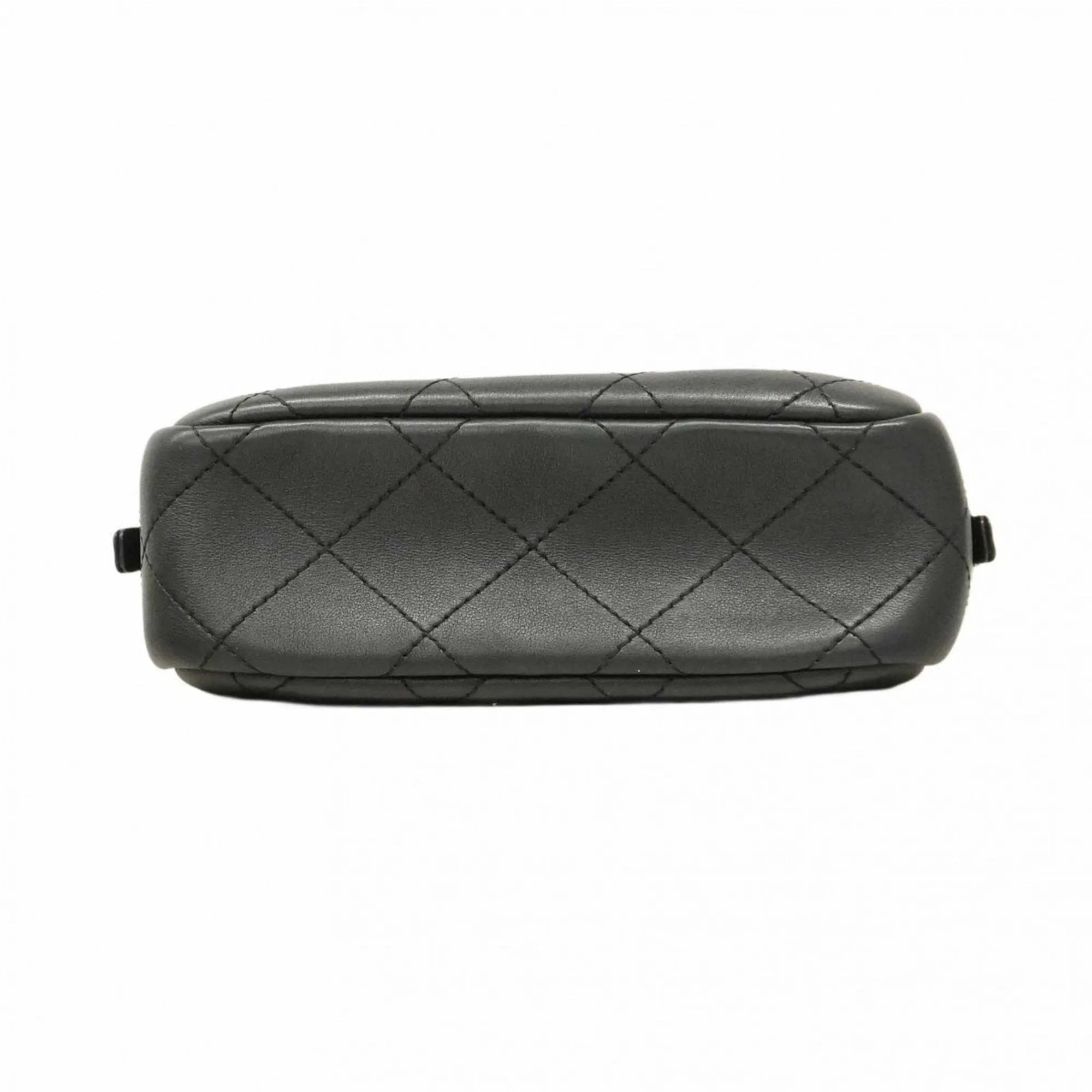 Chanel Leather Handbag (Pre-Owned)