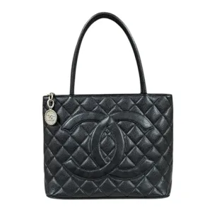 Chanel Medaillon Leather Tote Bag (Pre-Owned)