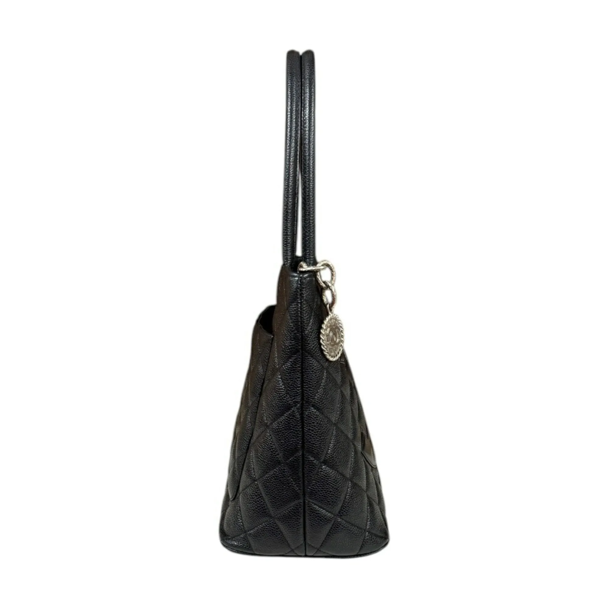 Chanel Medaillon Leather Tote Bag (Pre-Owned)