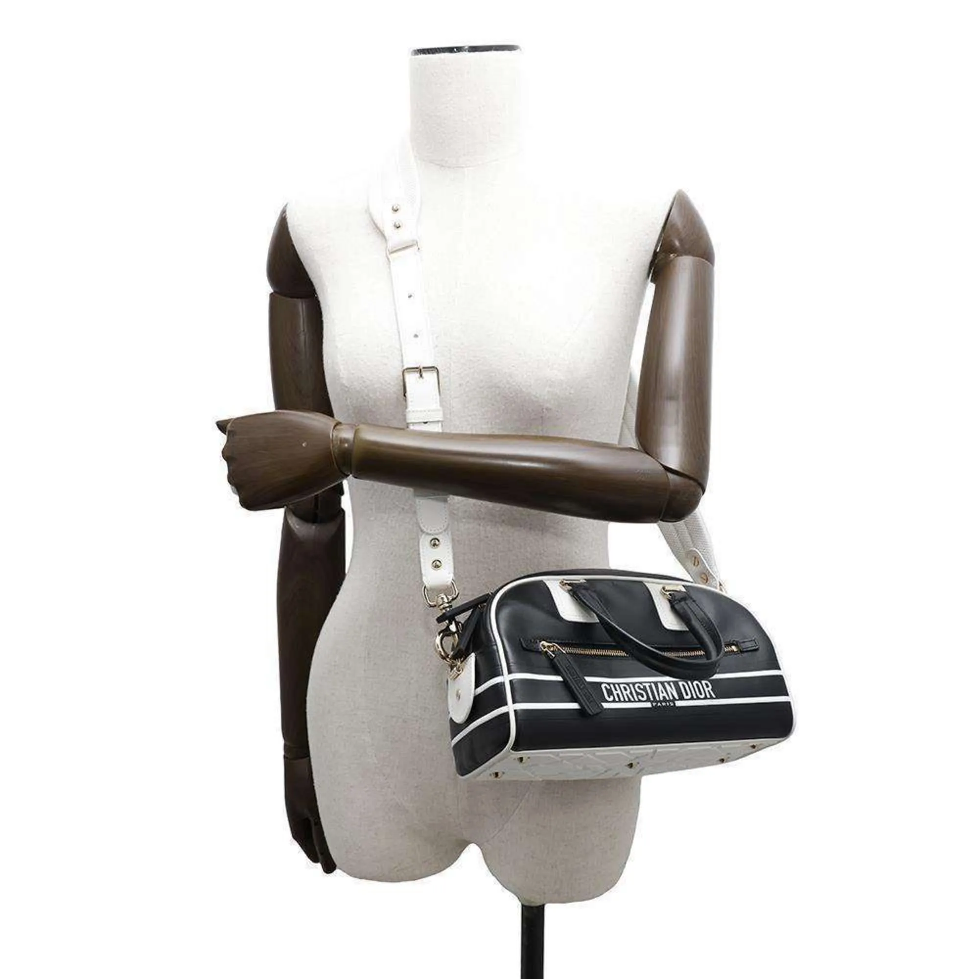 Christian Dior  Leather Handbag (Pre-Owned)