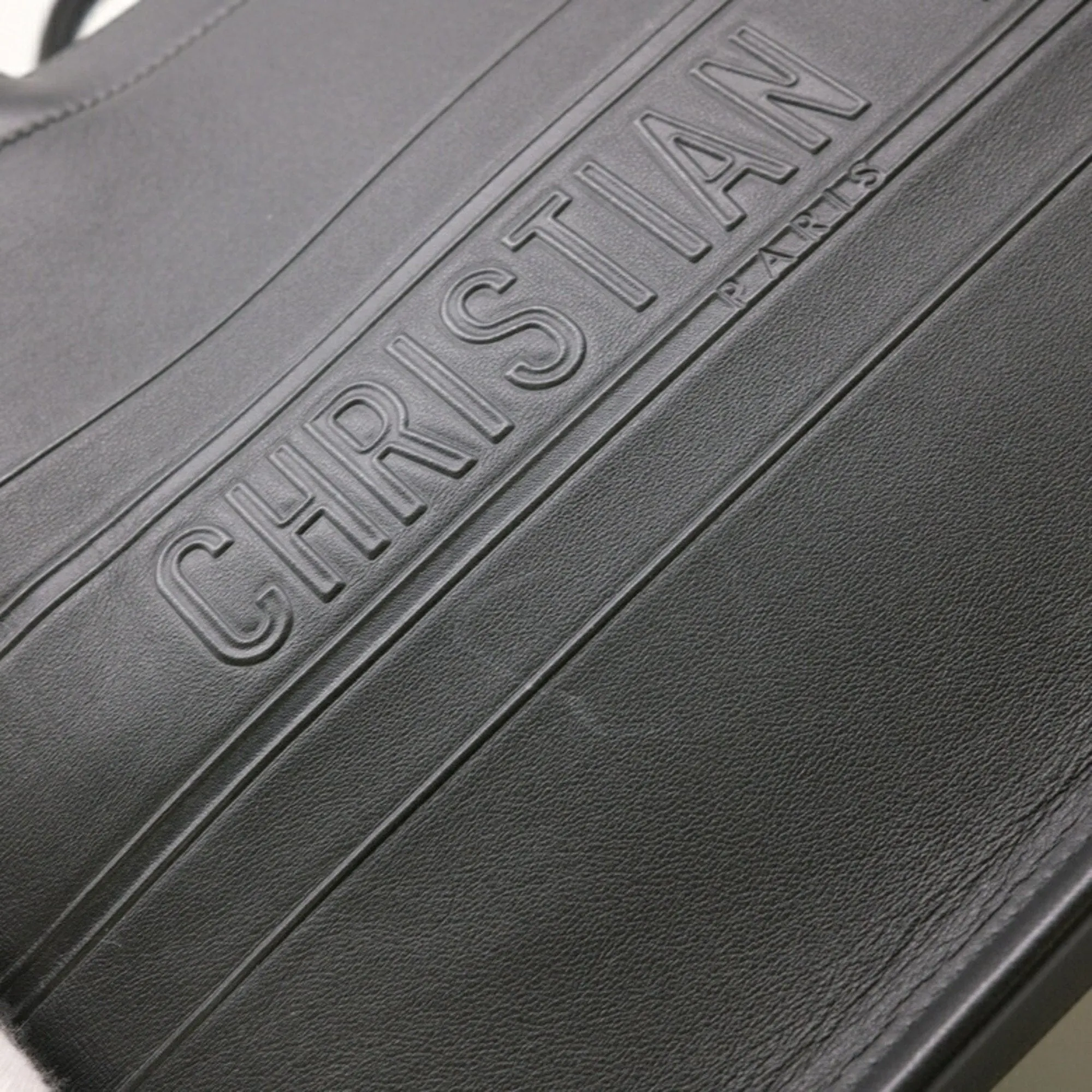 Christian Dior Leather Handbag (Pre-Owned)