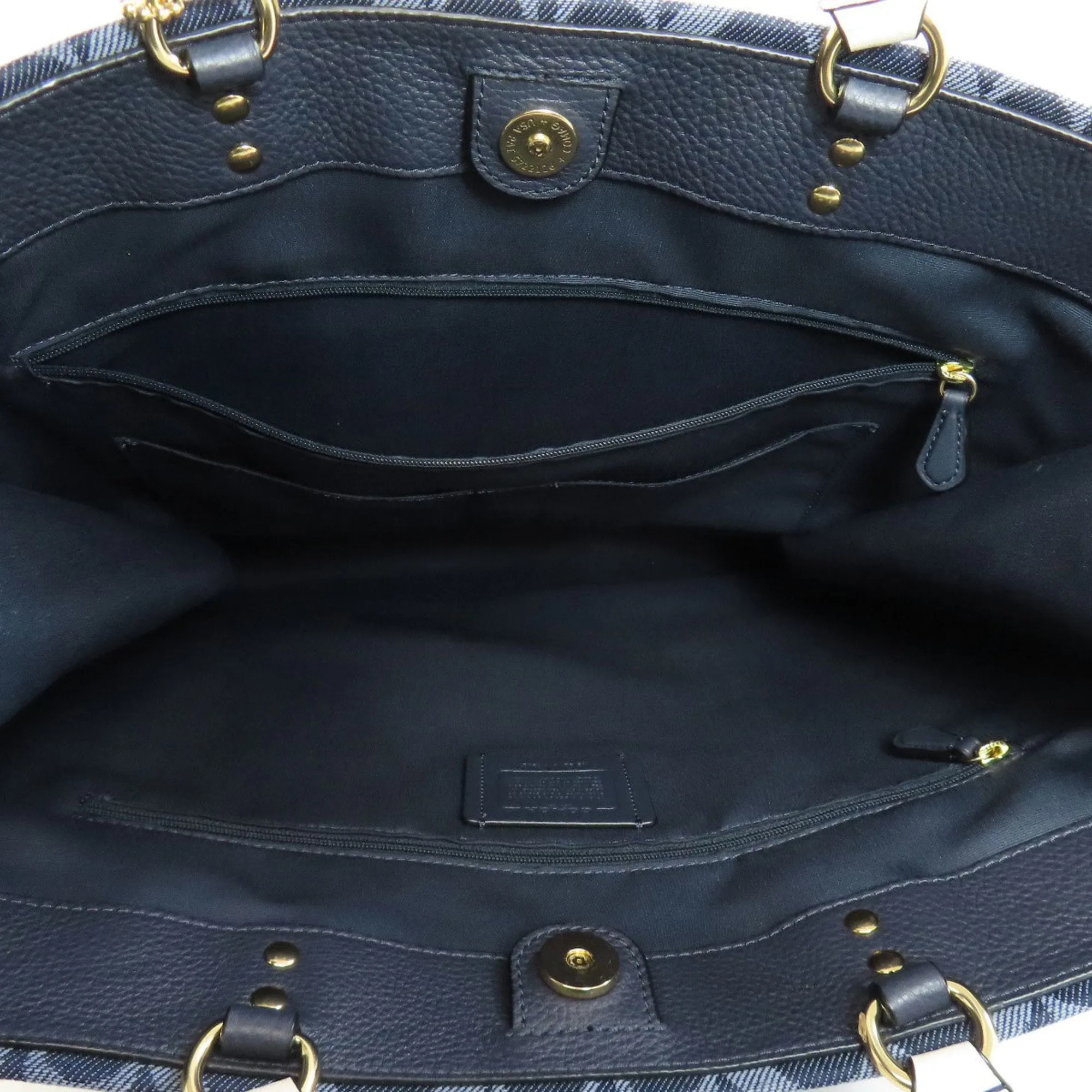Coach Canvas Handbag (Pre-Owned)