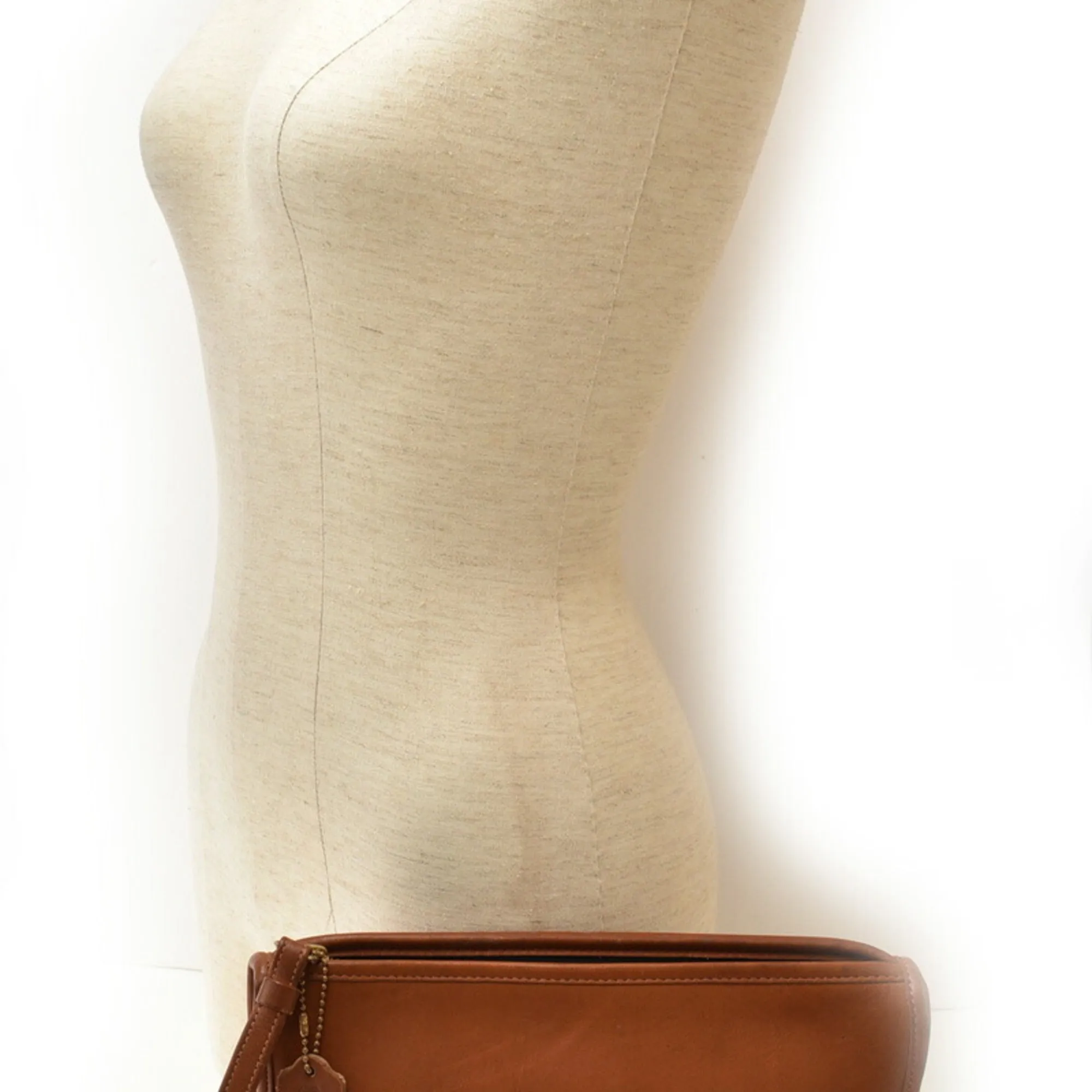 Coach  Leather Clutch Bag Pouch (Pre-Owned)