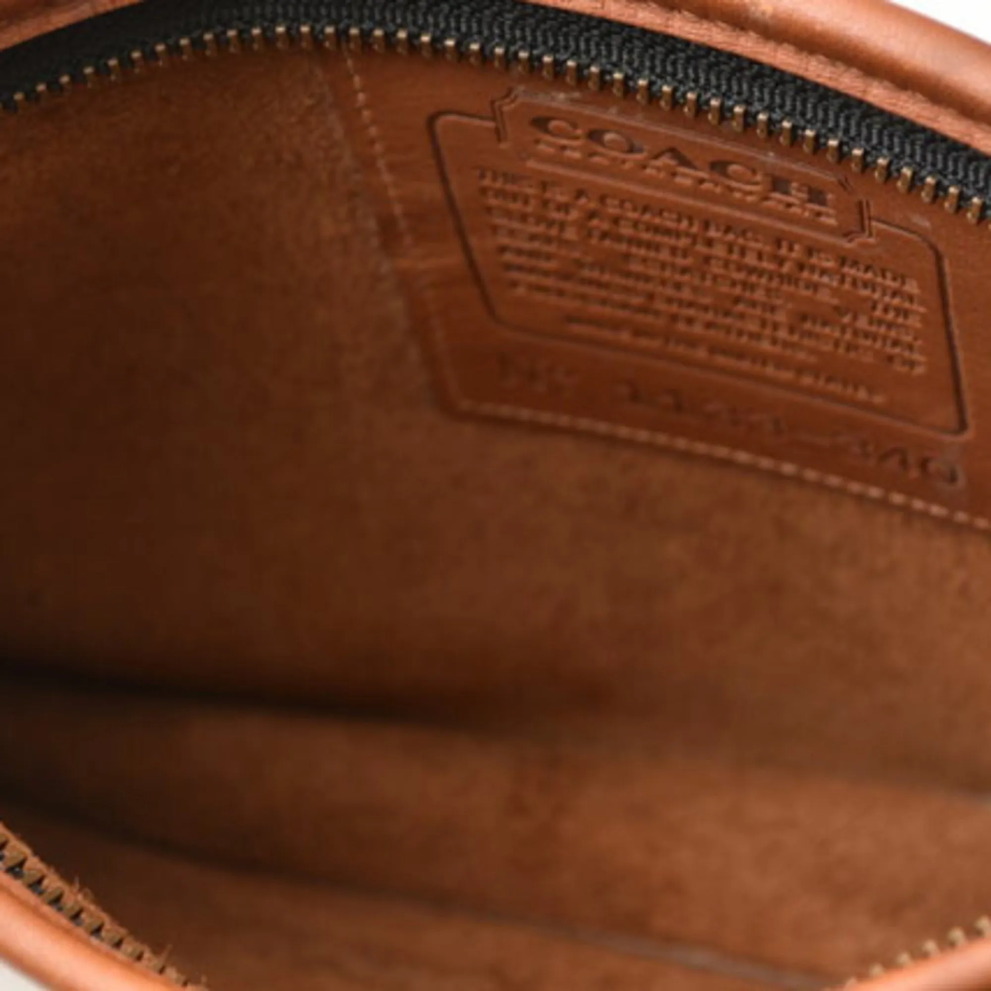 Coach  Leather Clutch Bag Pouch (Pre-Owned)