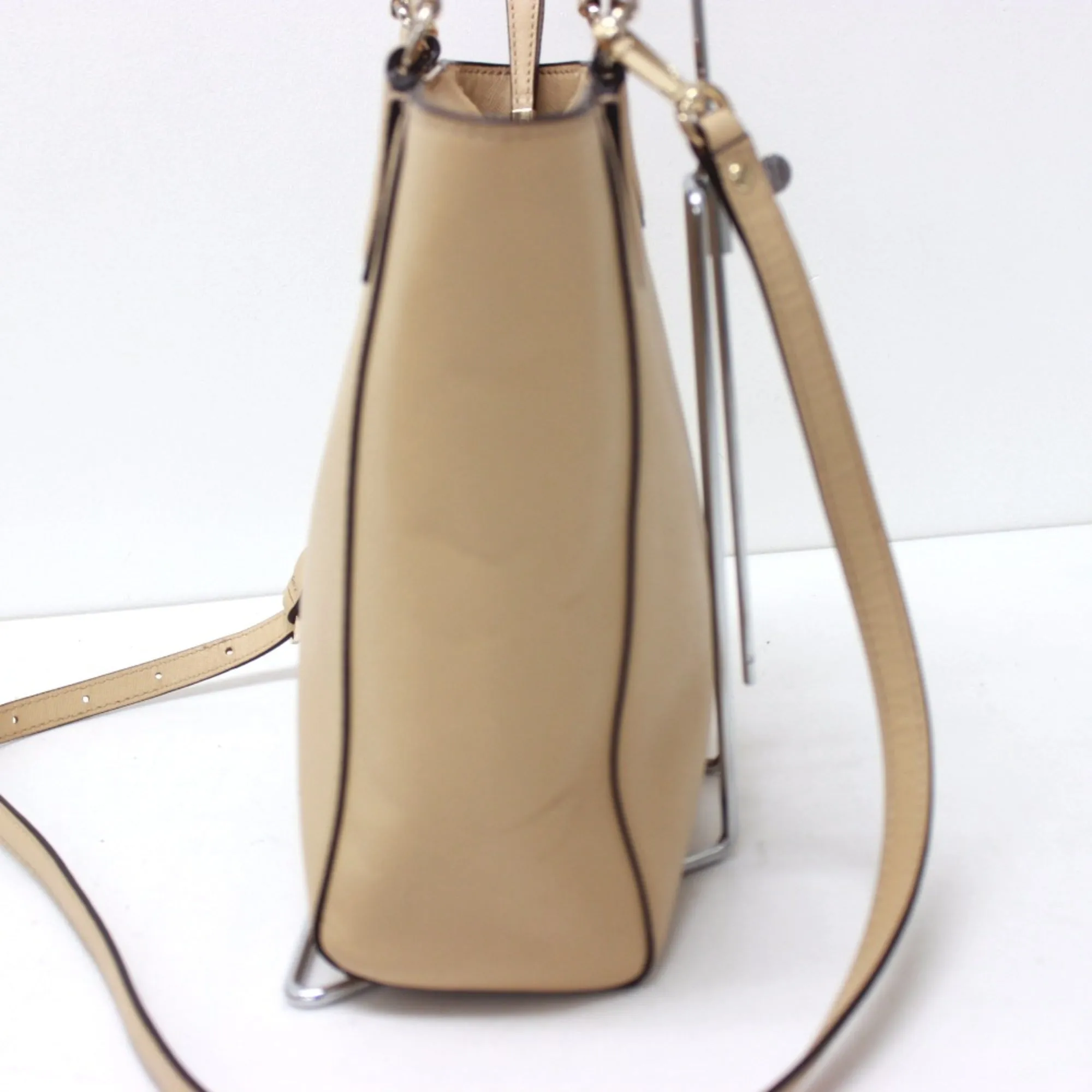 Coach  Leather Handbag (Pre-Owned)