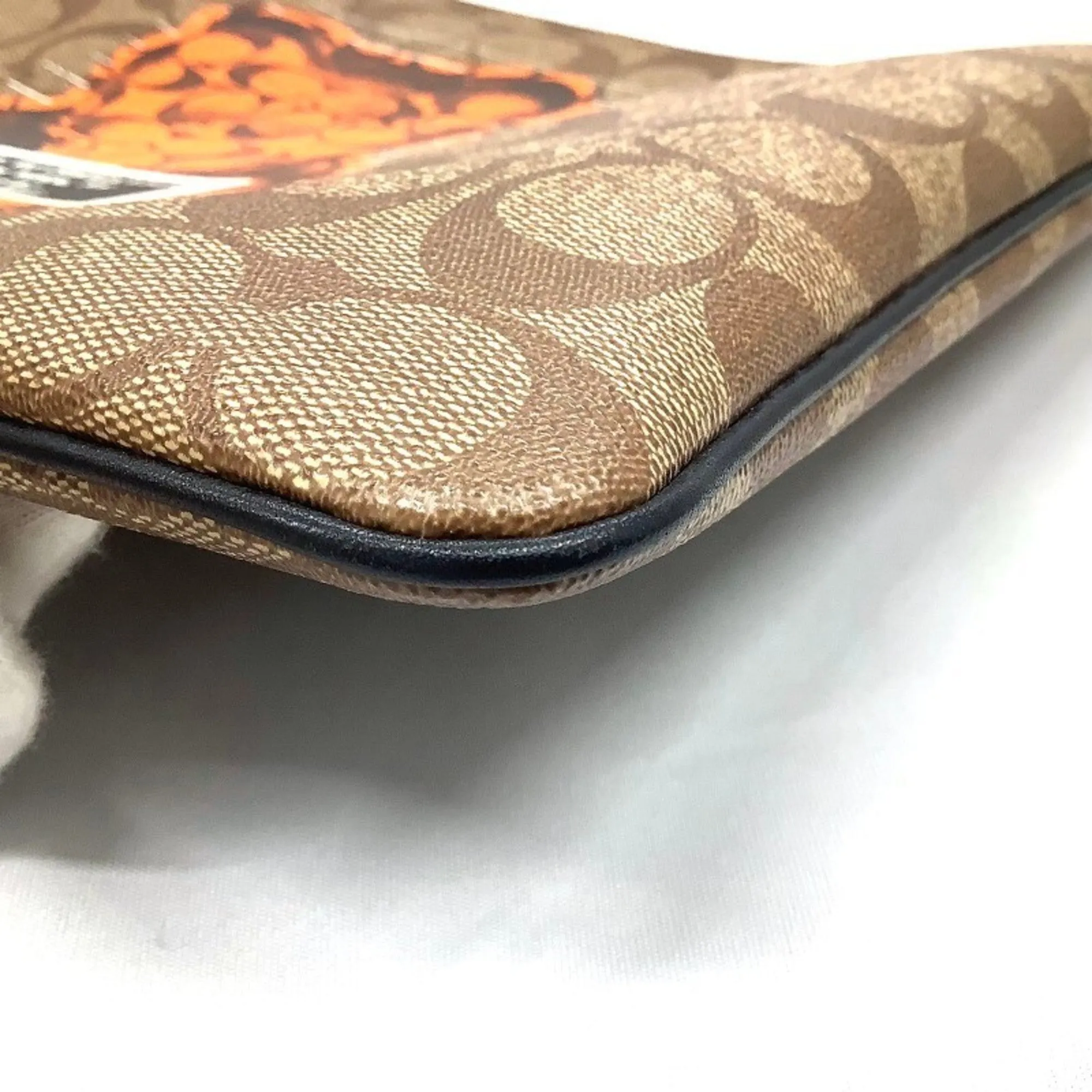 Coach Signature Pvc Clutch Bag (Pre-Owned)