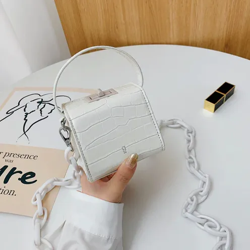Dai Handbags