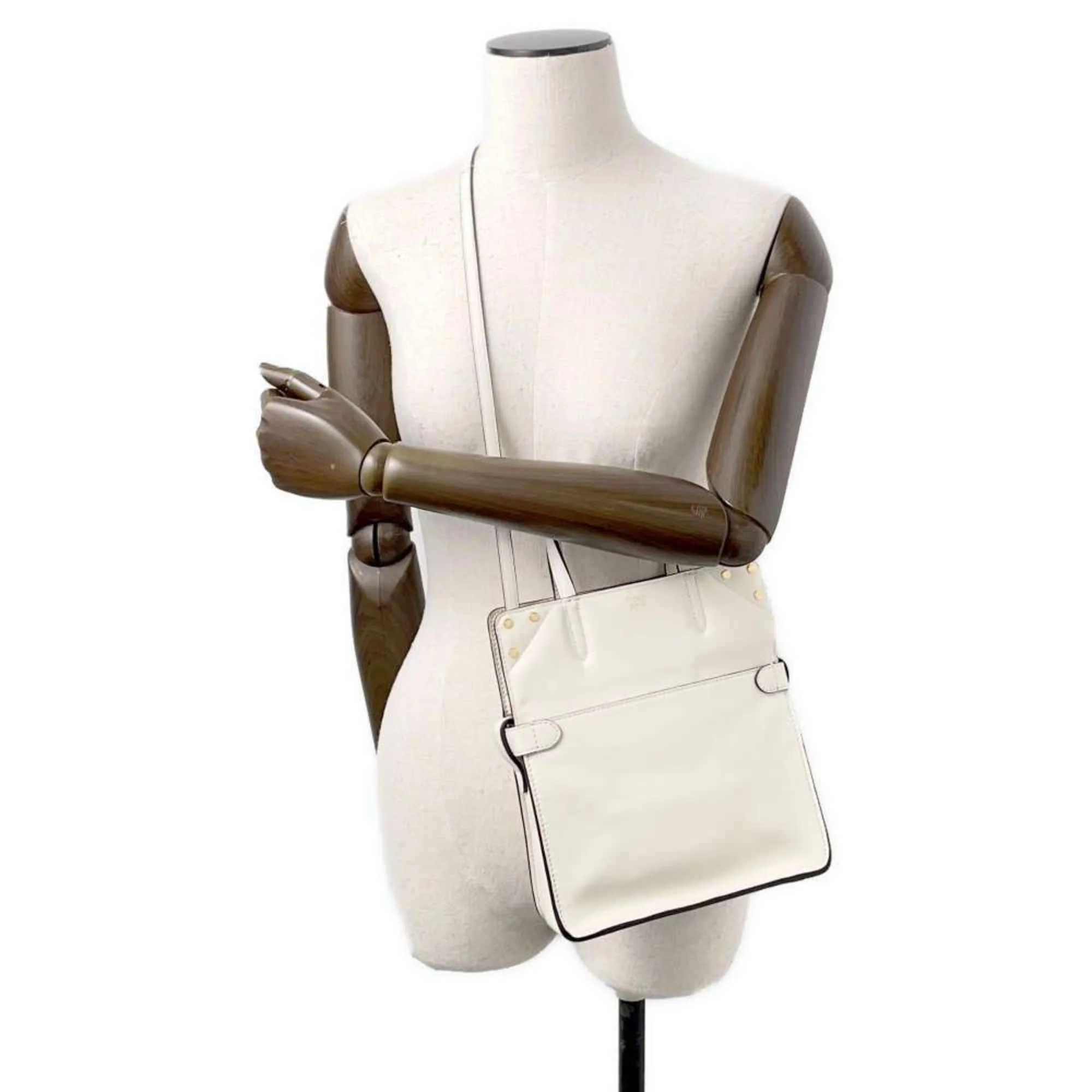 Fendi Leather Handbag (Pre-Owned)