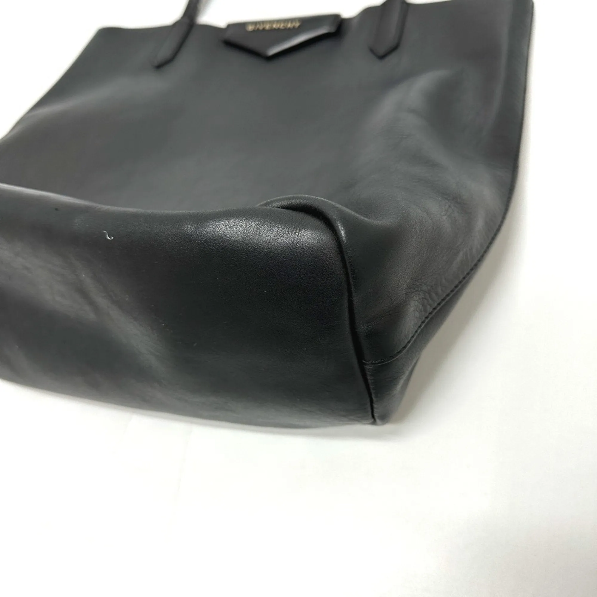 Givenchy Leather Tote Bag (Pre-Owned)