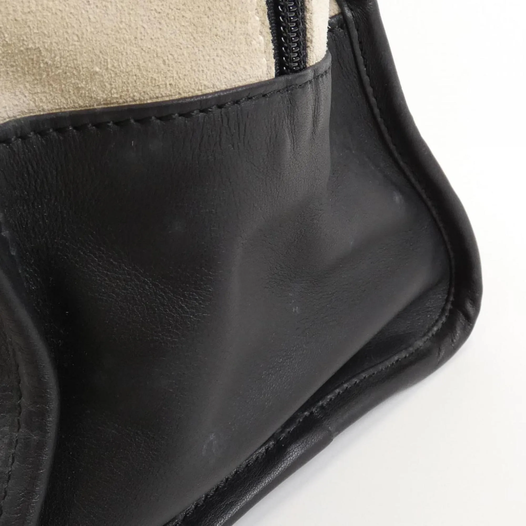 Loewe ivory Suede Leather Handbag (Pre-Owned)
