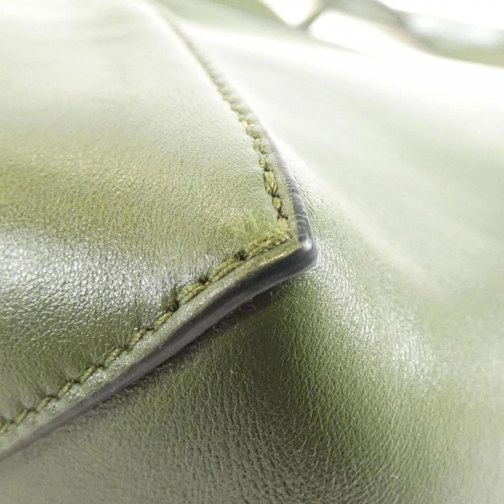 Loewe Leather Handbag (Pre-Owned)