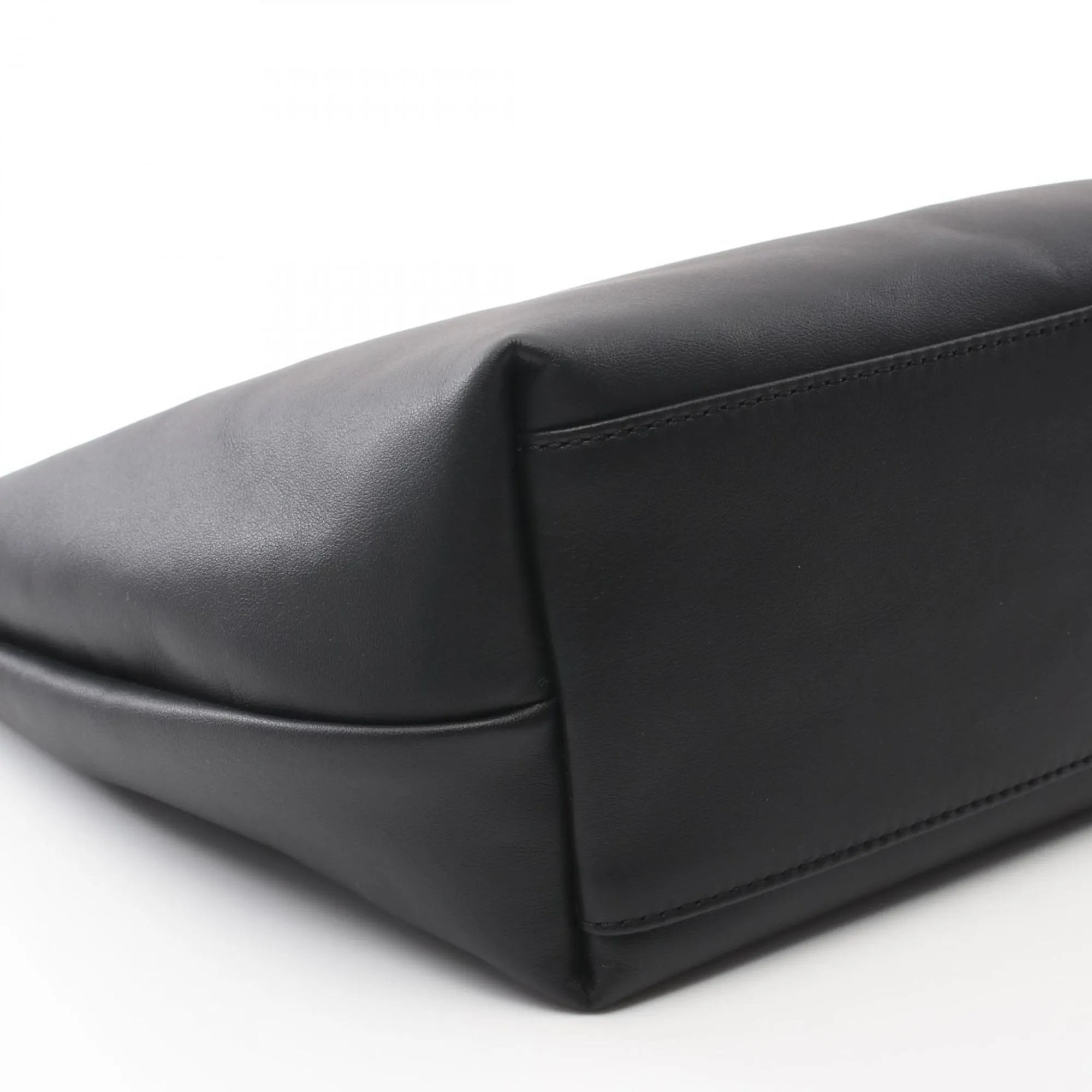 Longchamp Leather Handbag (Pre-Owned)
