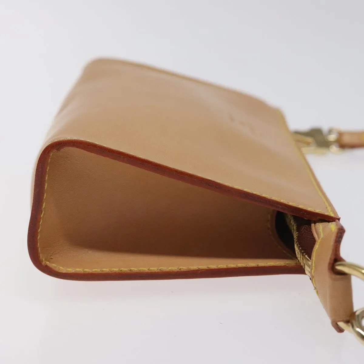 Louis Vuitton Bucket Leather Clutch Bag (Pre-Owned)