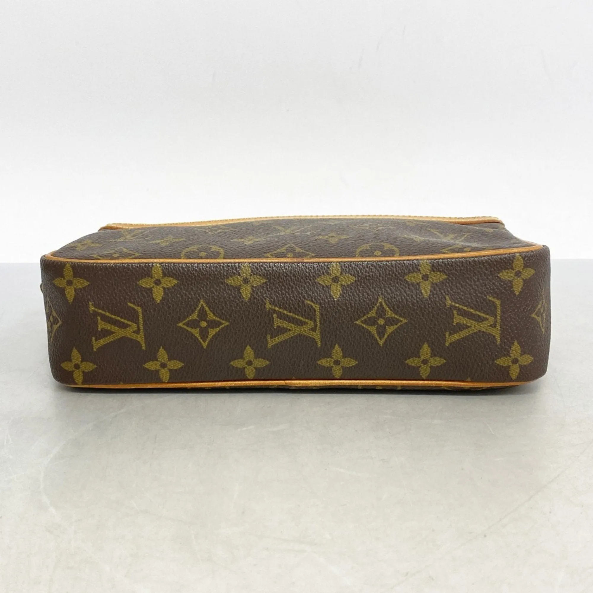 Louis Vuitton Clutch Bag (Pre-Owned)