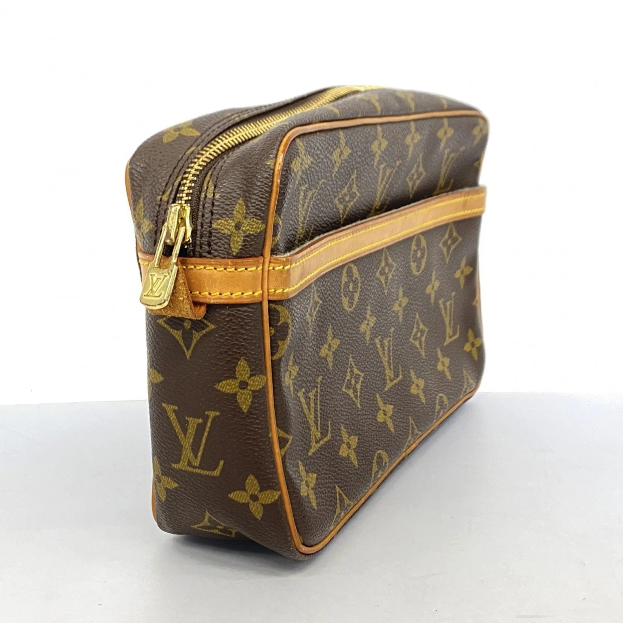Louis Vuitton Clutch Bag (Pre-Owned)
