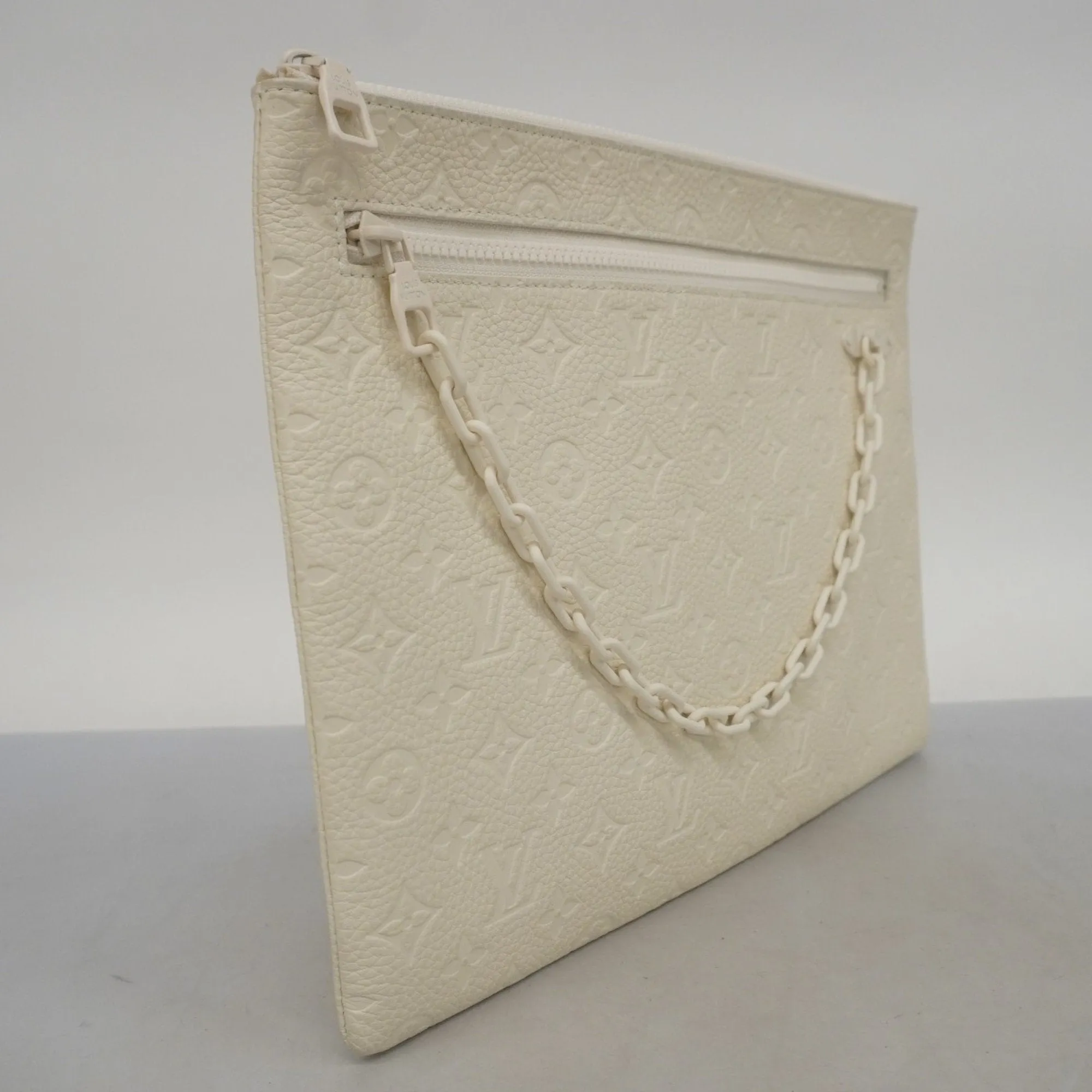 Louis Vuitton Clutch Bag (Pre-Owned)