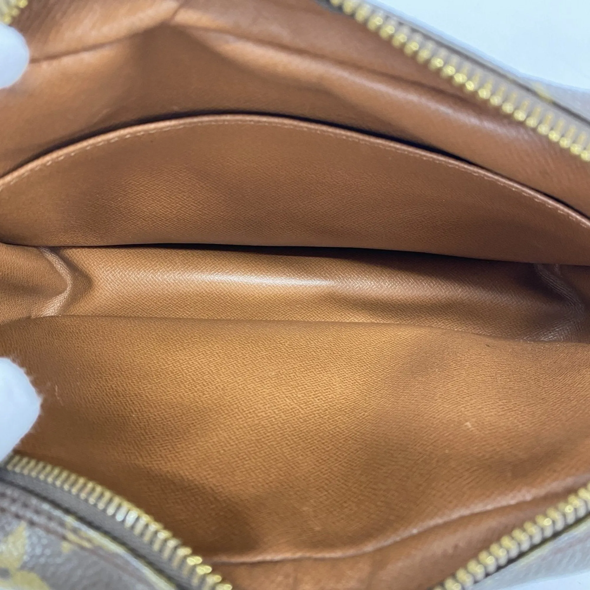 Louis Vuitton Clutch Bag (Pre-Owned)