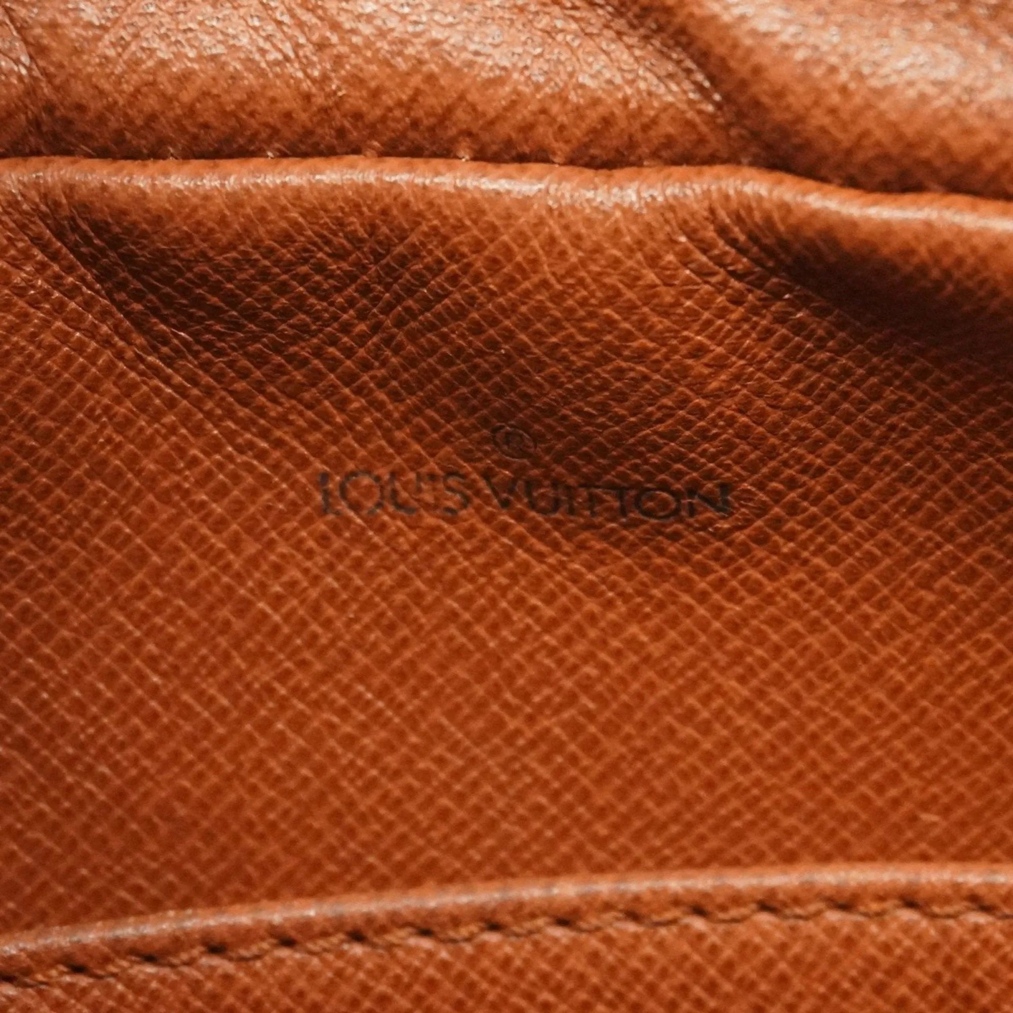 Louis Vuitton Clutch Bag (Pre-Owned)