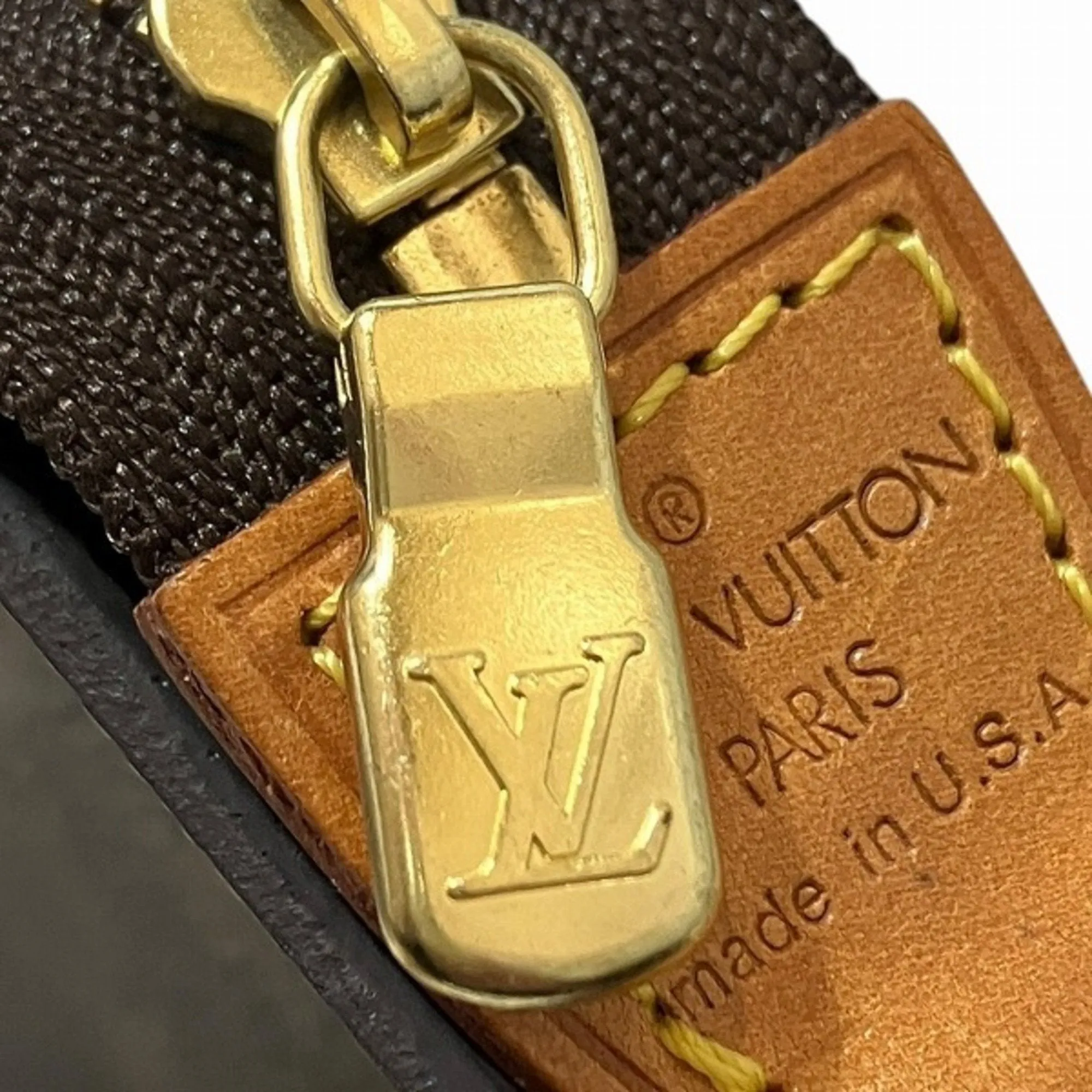 Louis Vuitton Clutch Bag (Pre-Owned)