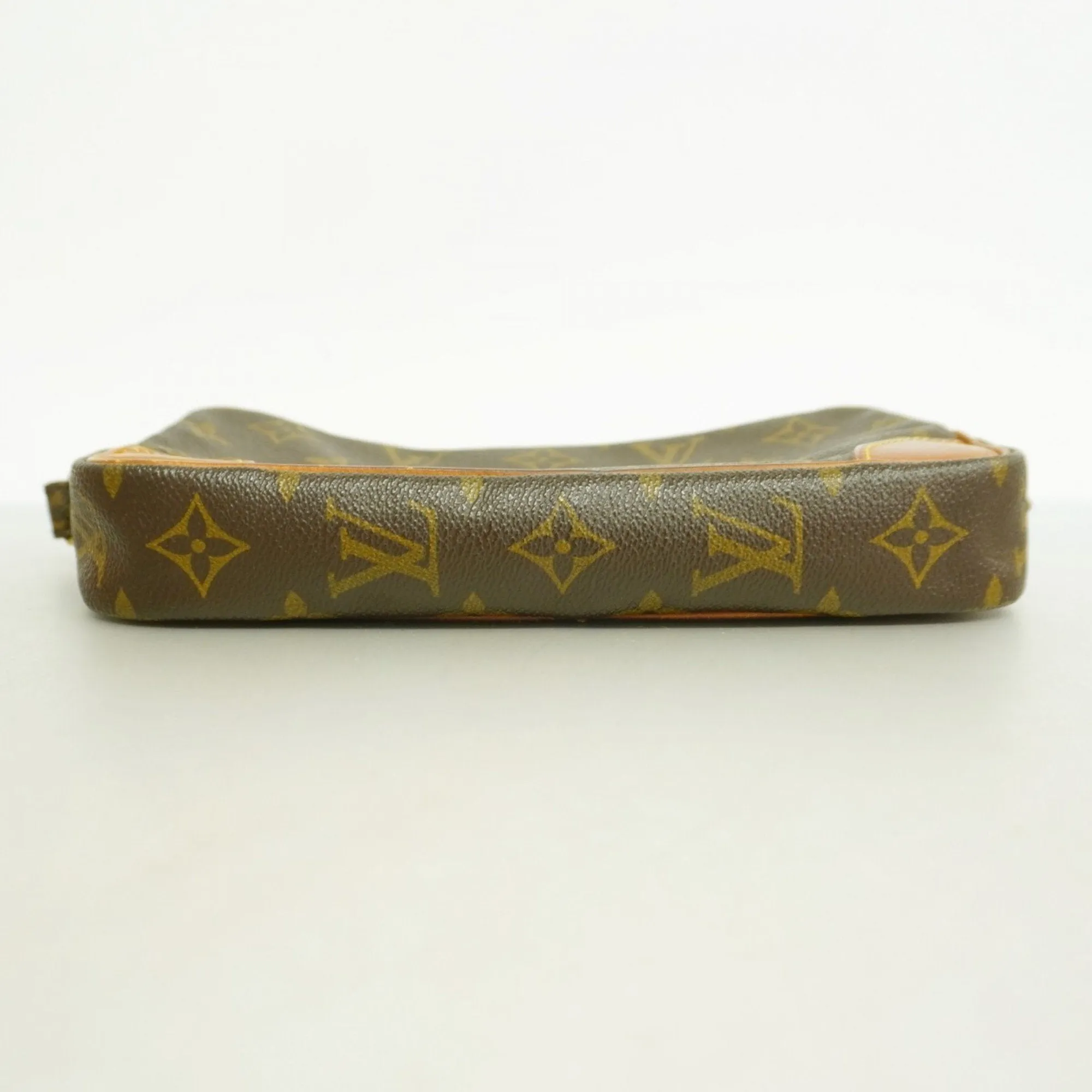 Louis Vuitton Clutch Bag (Pre-Owned)