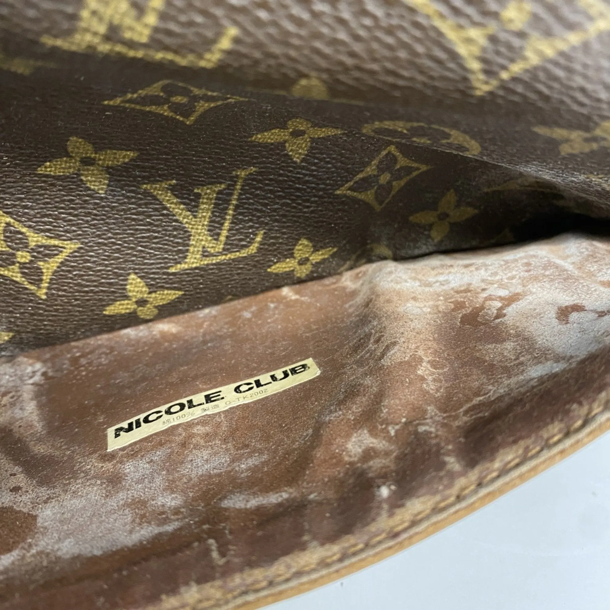 Louis Vuitton Clutch Bag (Pre-Owned)