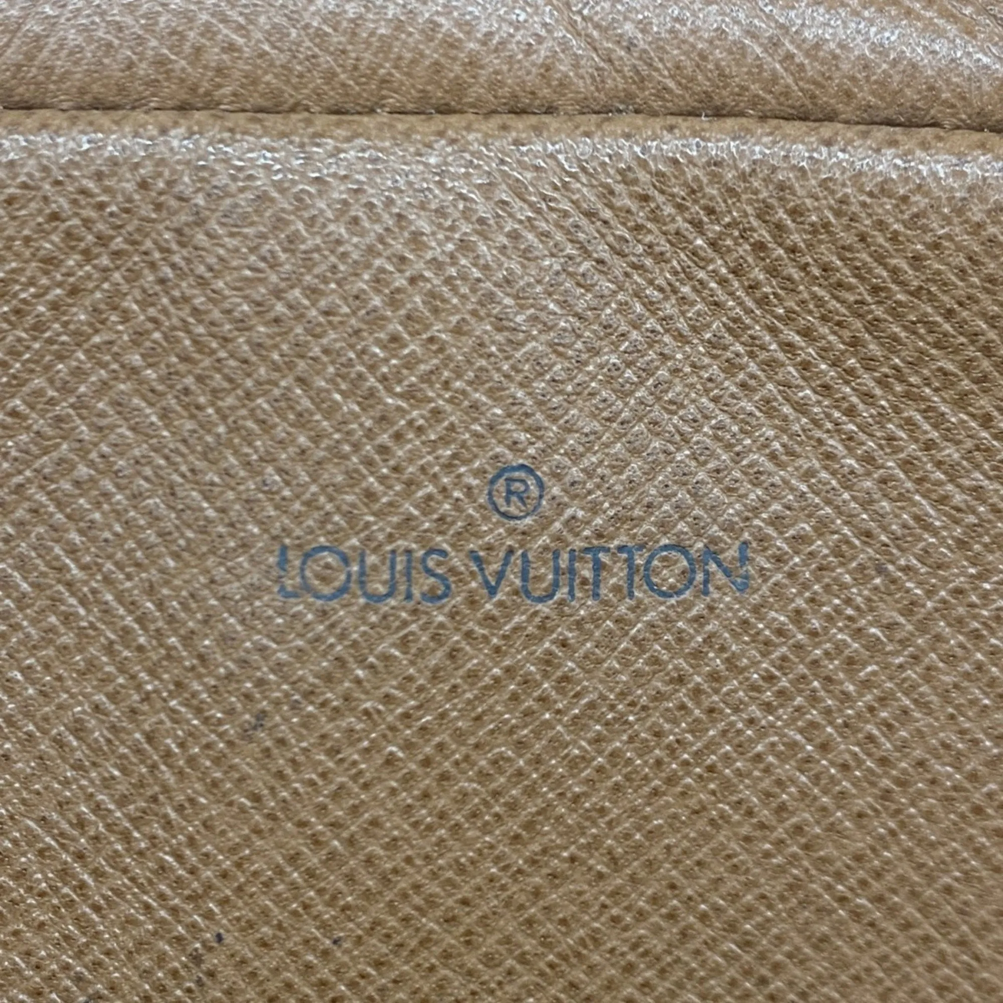 Louis Vuitton Clutch Bag (Pre-Owned)