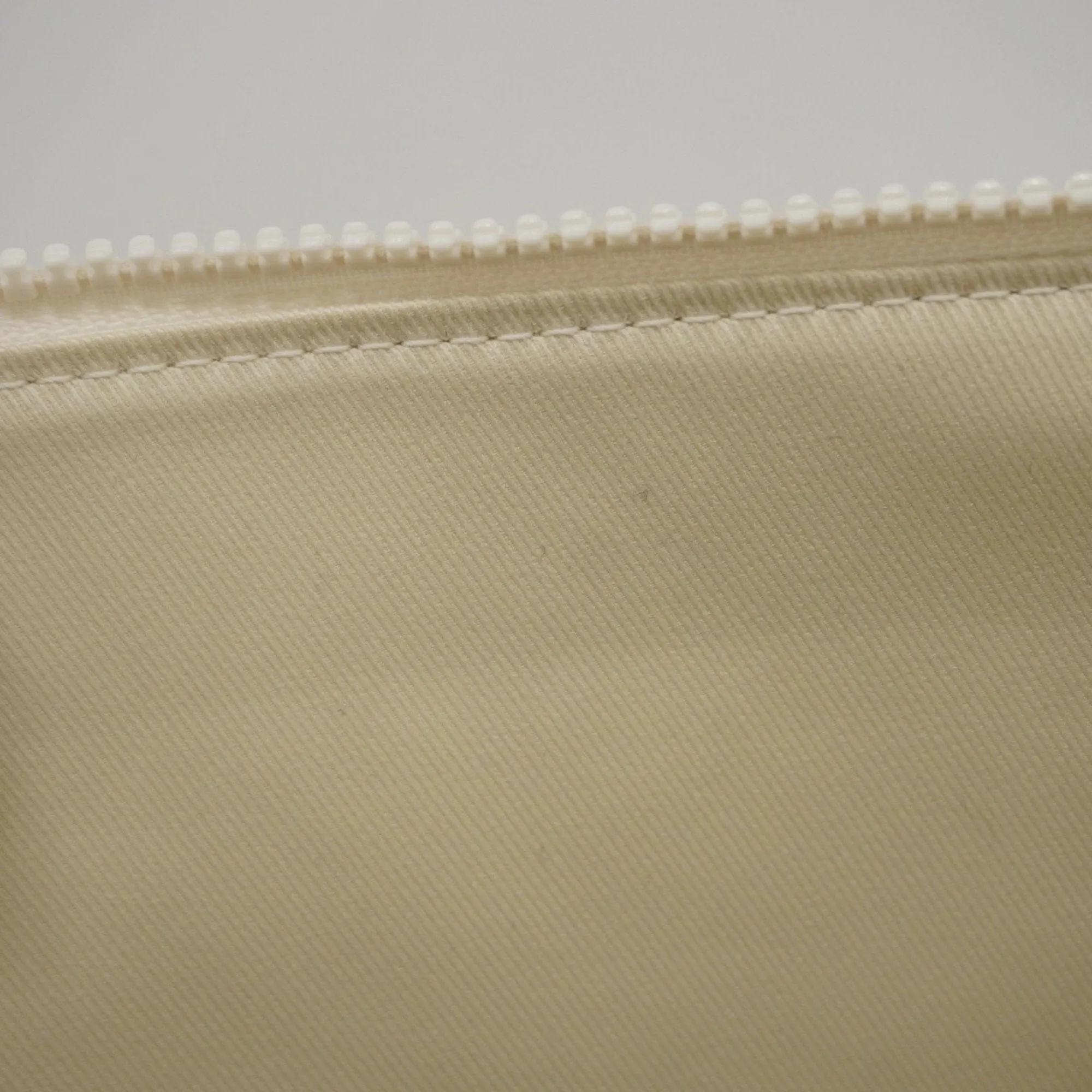 Louis Vuitton Clutch Bag (Pre-Owned)